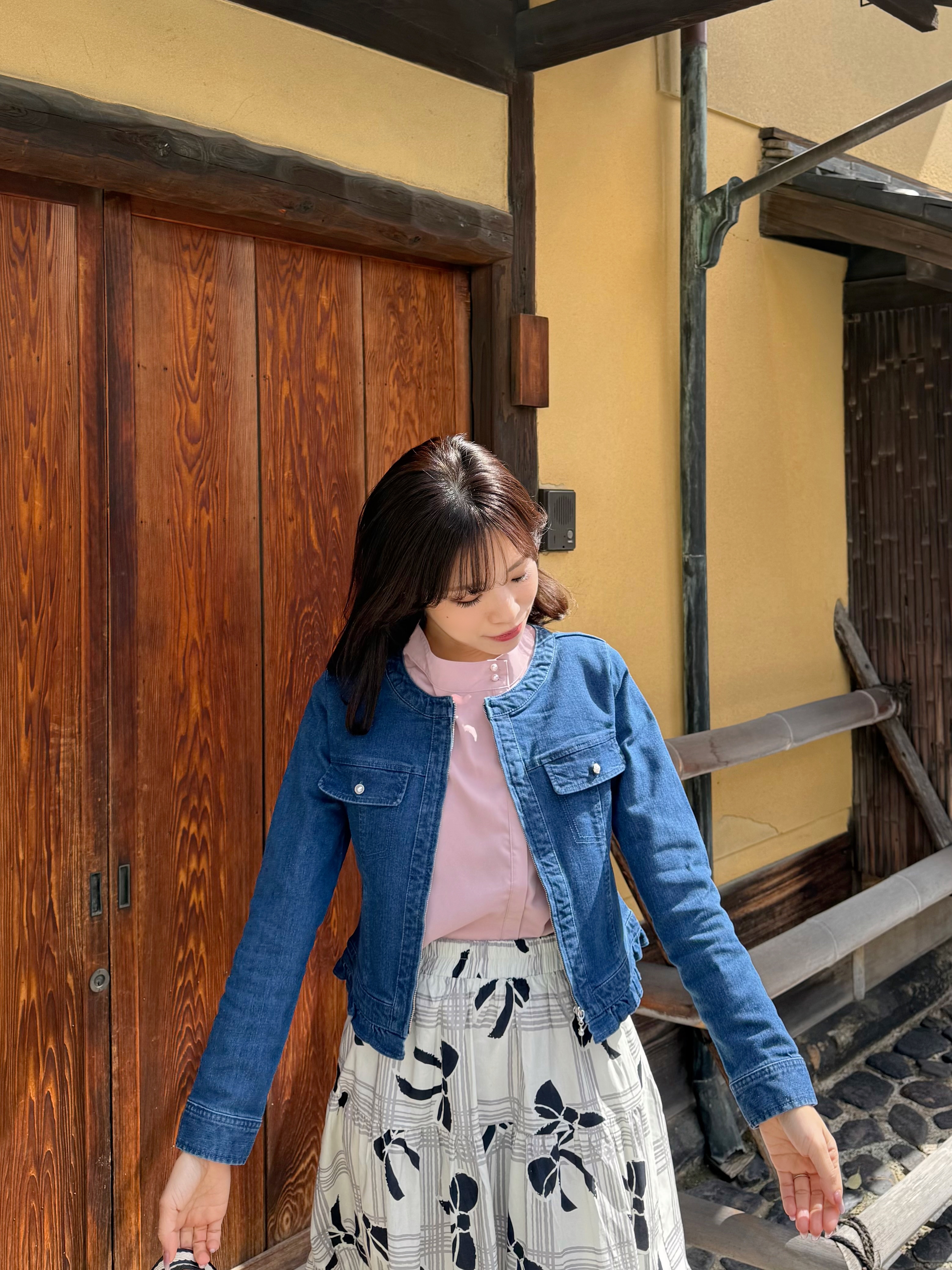 波浪壓摺拉鍊牛仔外套