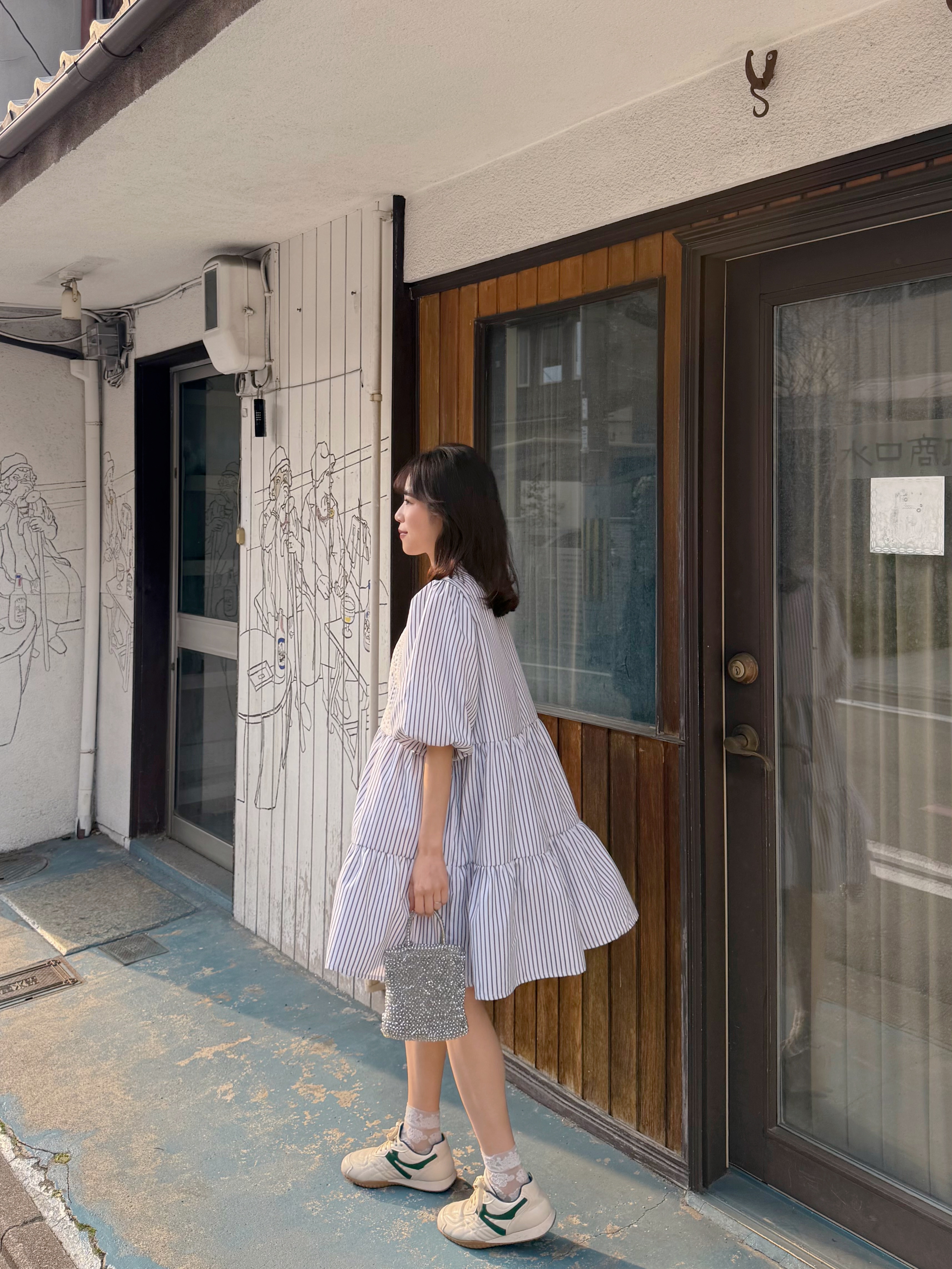 刺繡直條紋泡泡袖雪紡連身裙