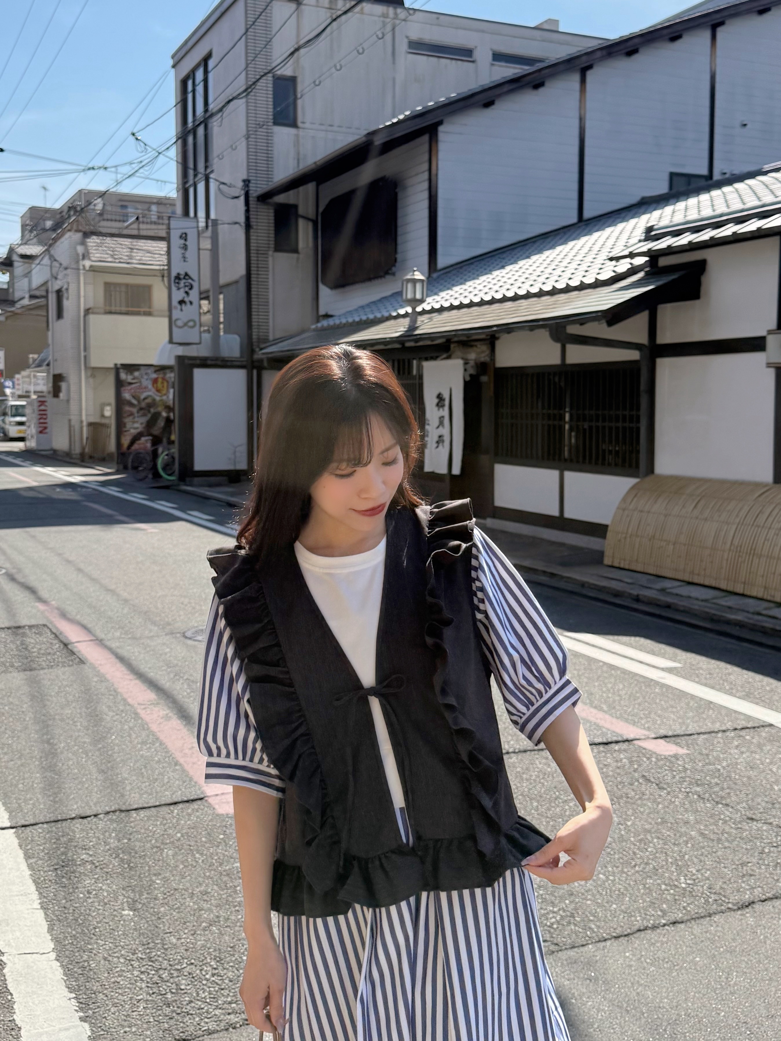 2色•波浪邊蝴蝶結背心