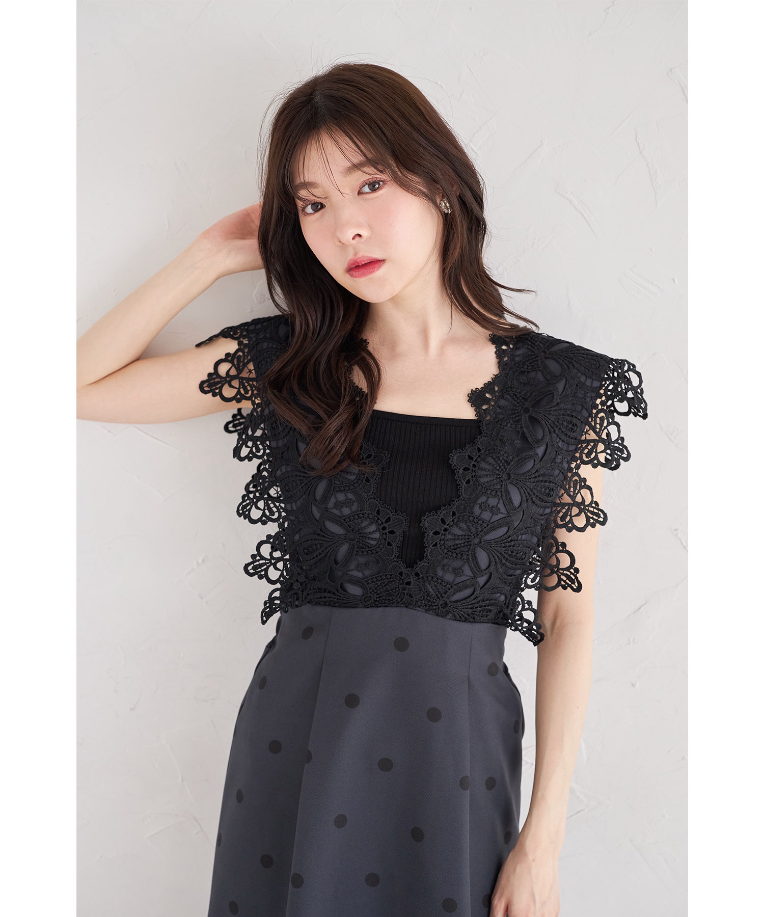 蕾絲波點背心連身裙