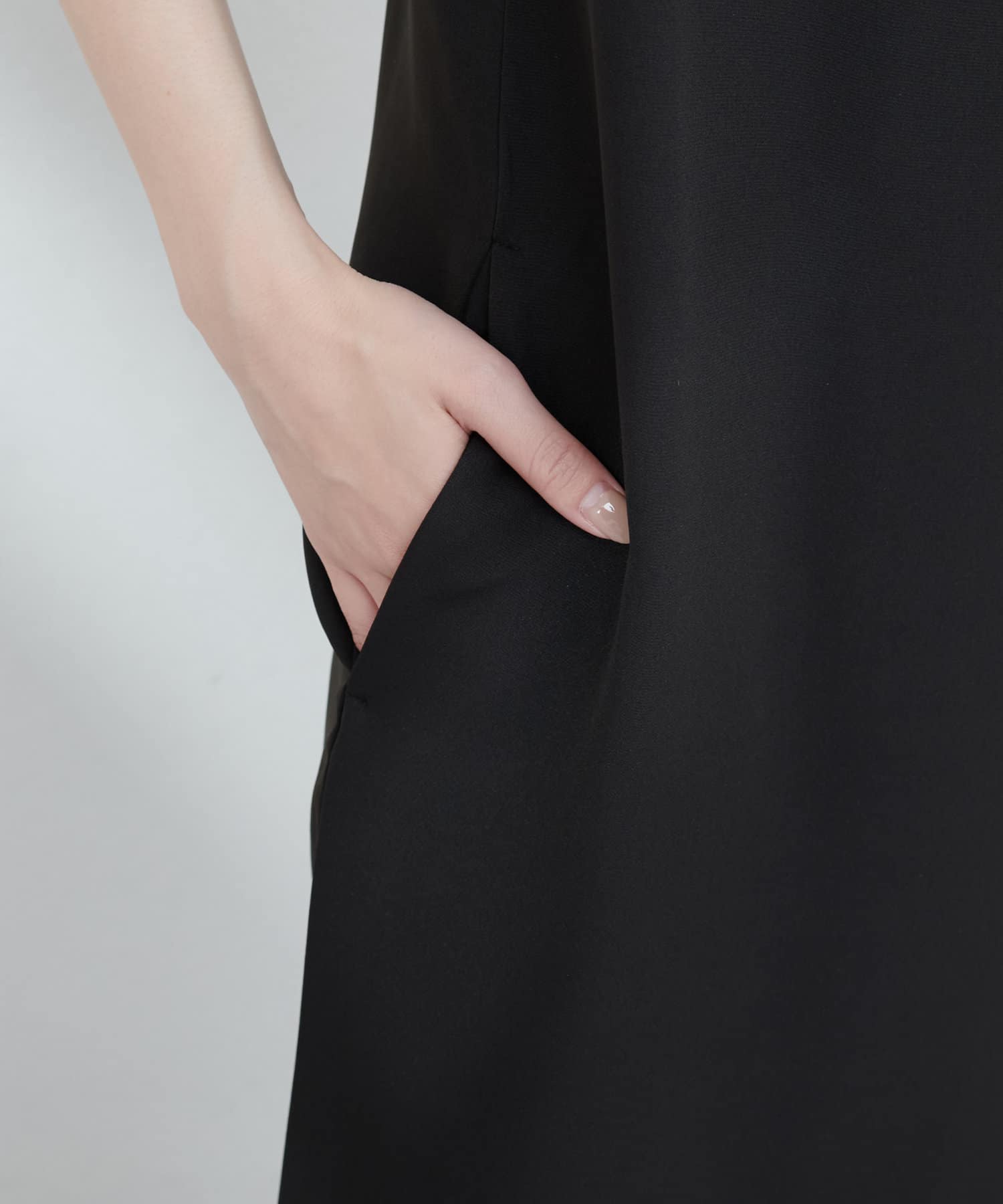 V領有袋雪紡背心連身裙