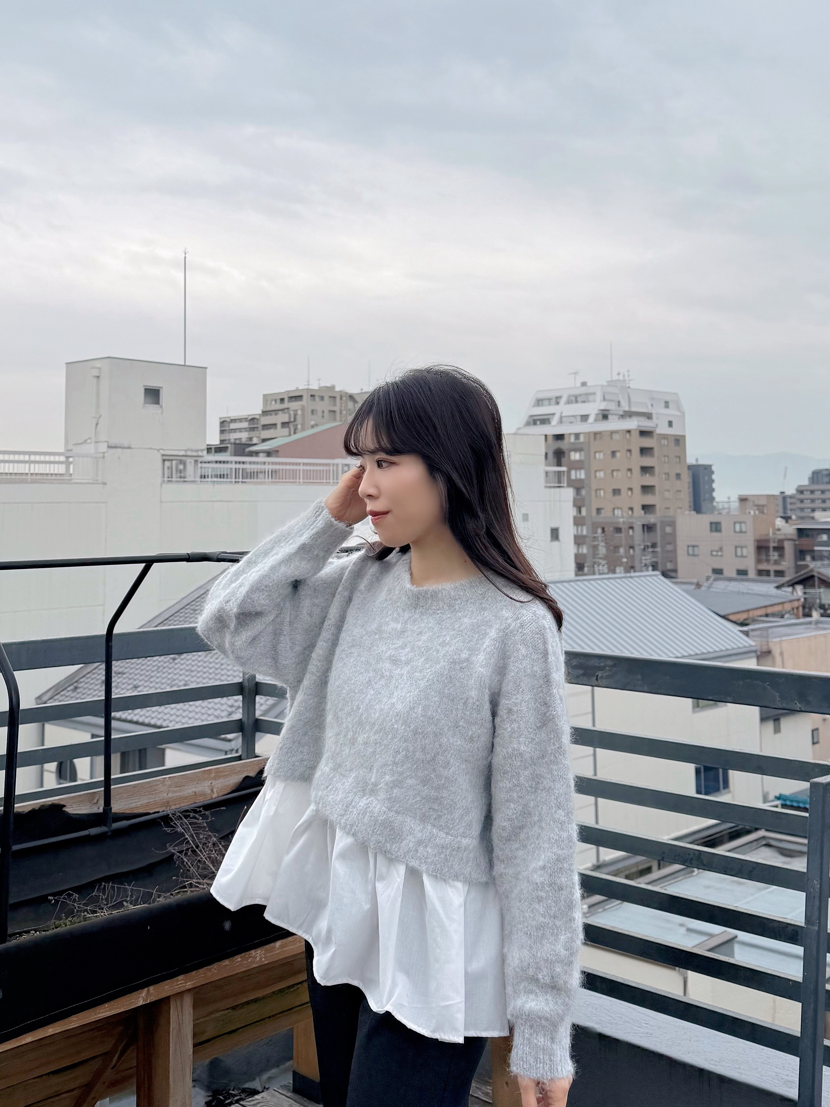 2色•絲絨蝴蝶結傘擺冷衫