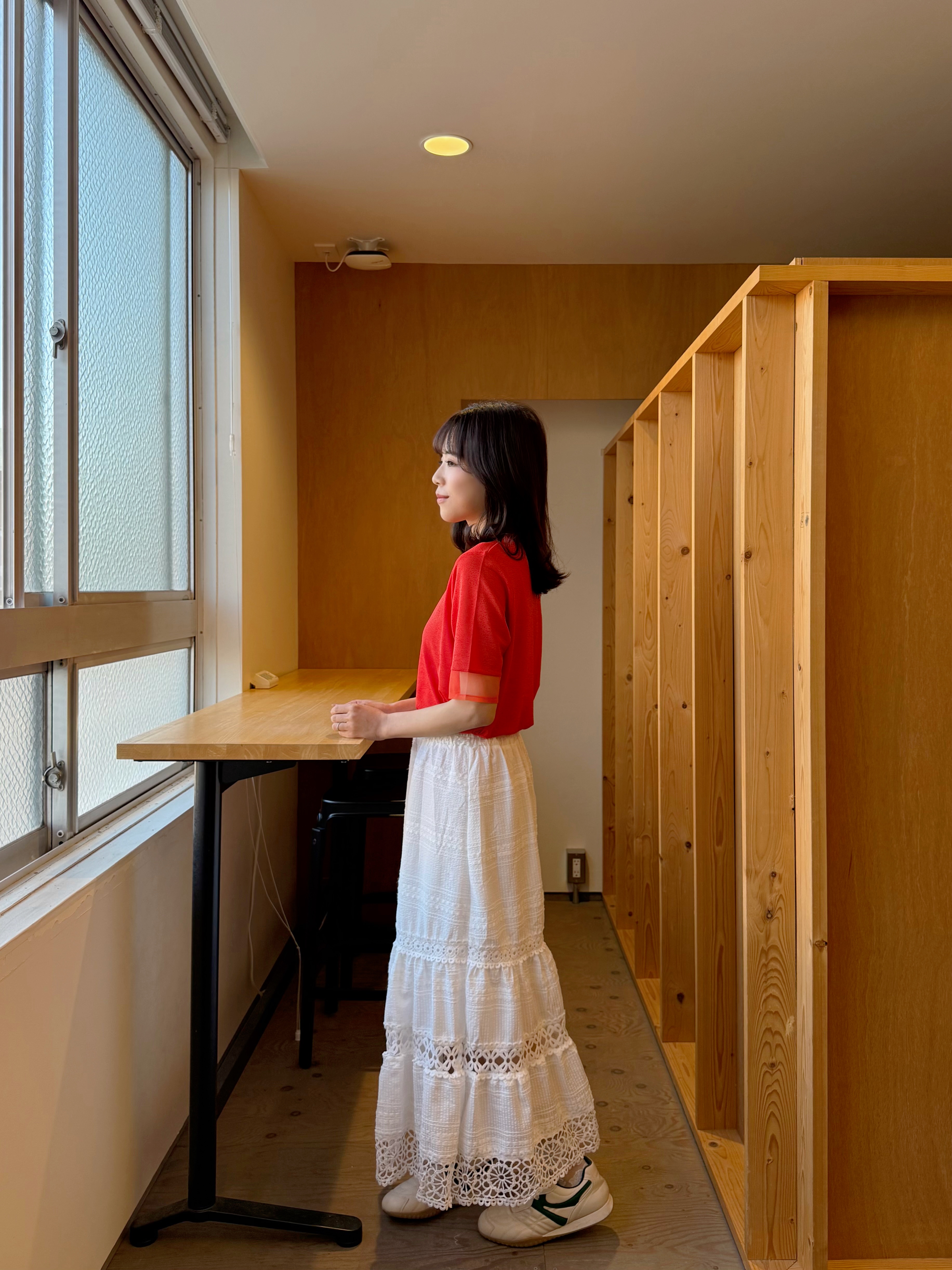 2色•蕾絲刺繡拼接雪紡半身裙