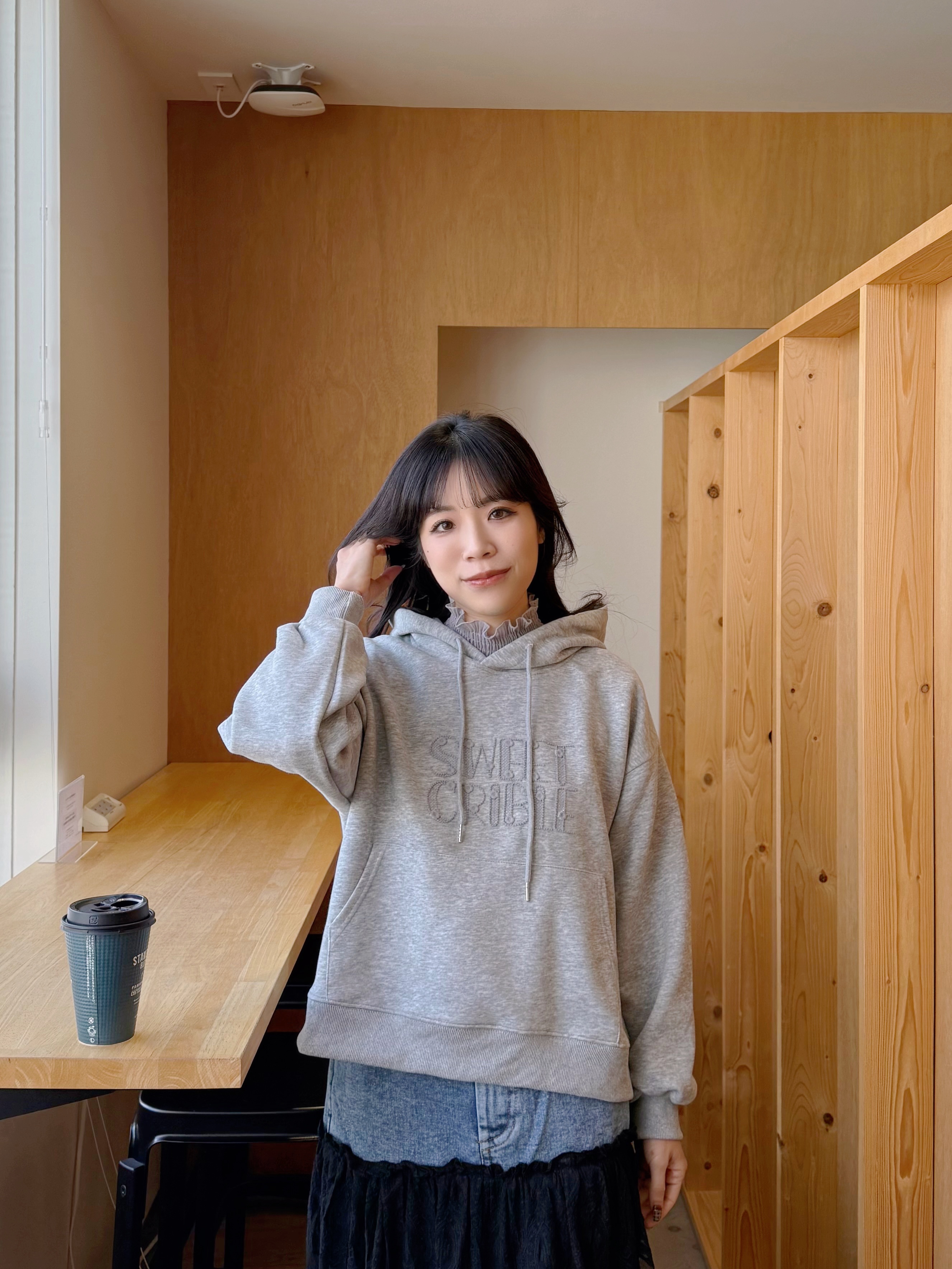 字母刺繡無加厚連帽衛衣