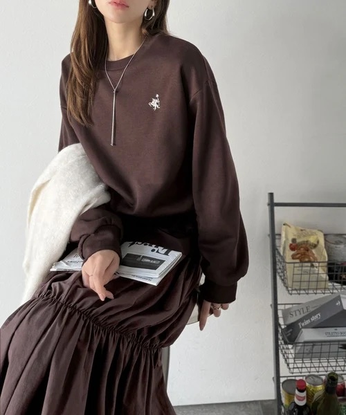 胸前刺繡拼接連身裙