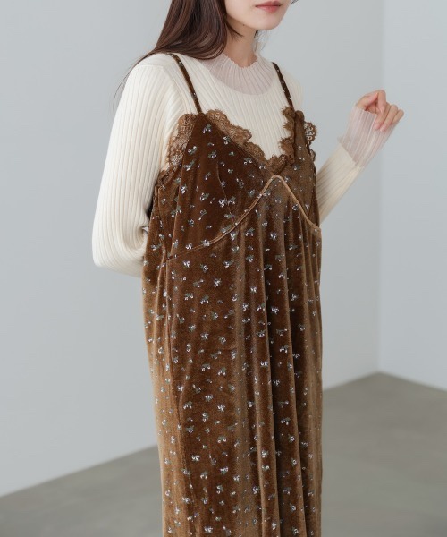 吊帶蕾絲碎花連身裙