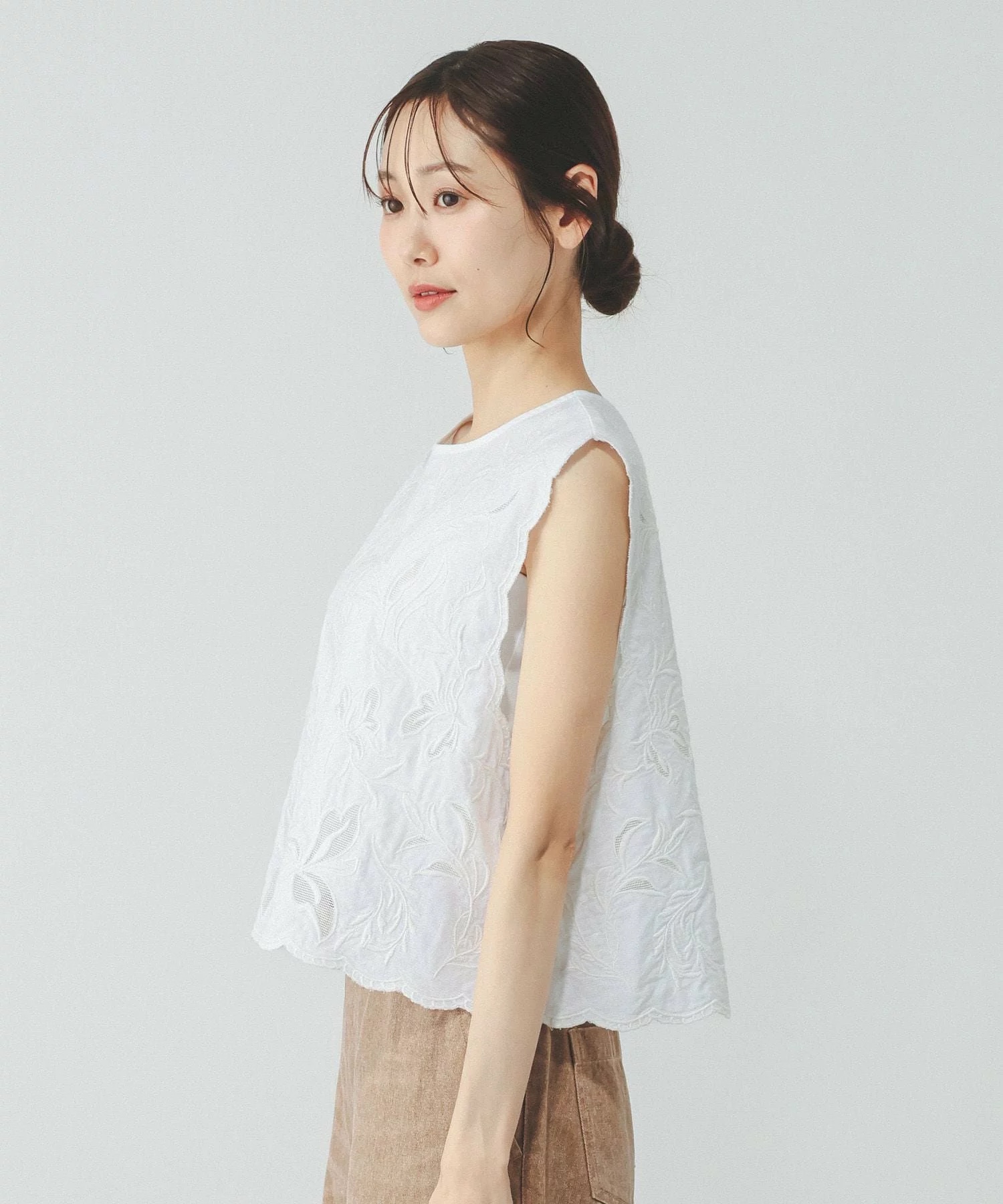 2Way 前後穿刺繡背心外套