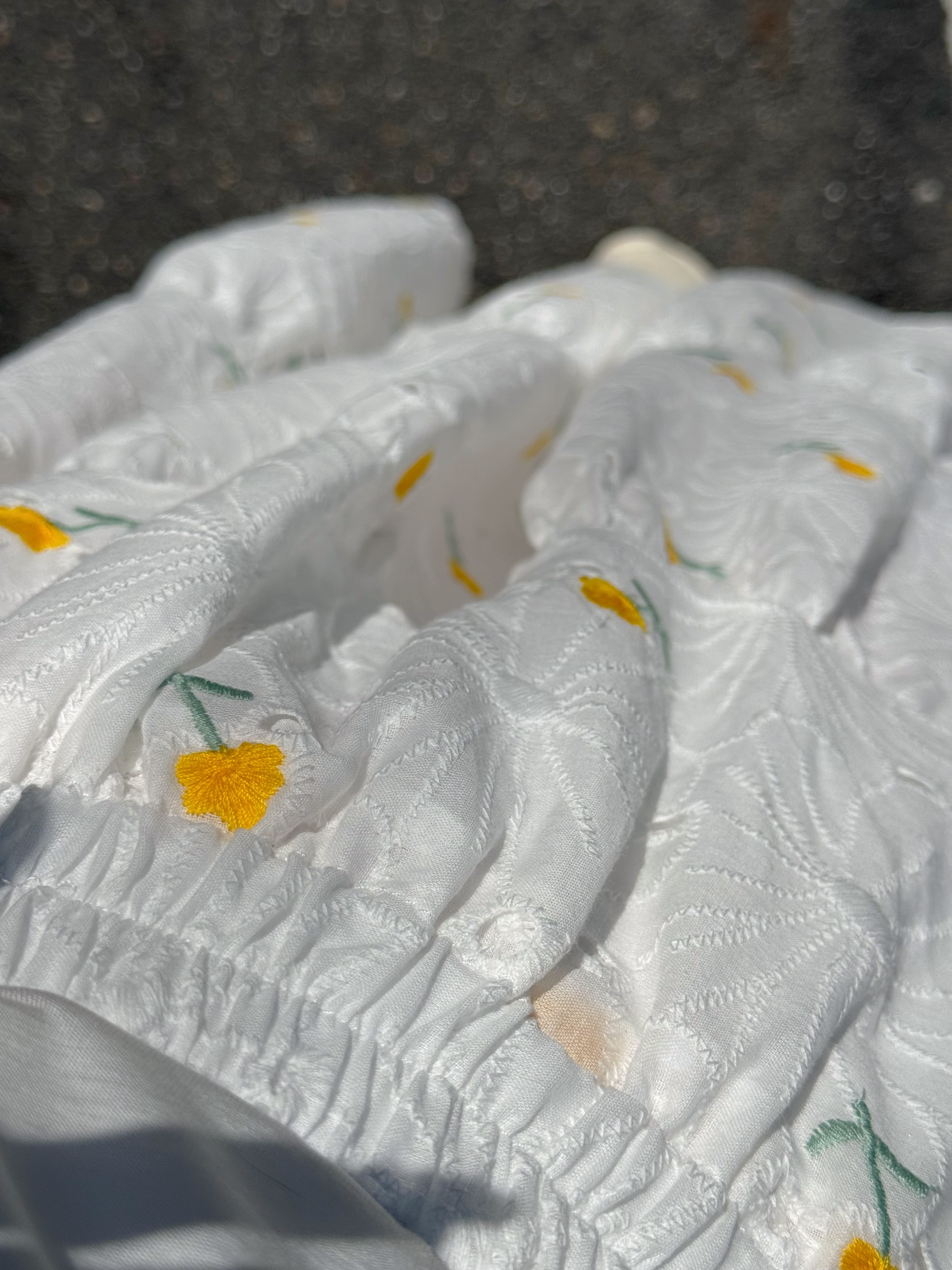 2色•刺繡小花鏤空長款半身裙