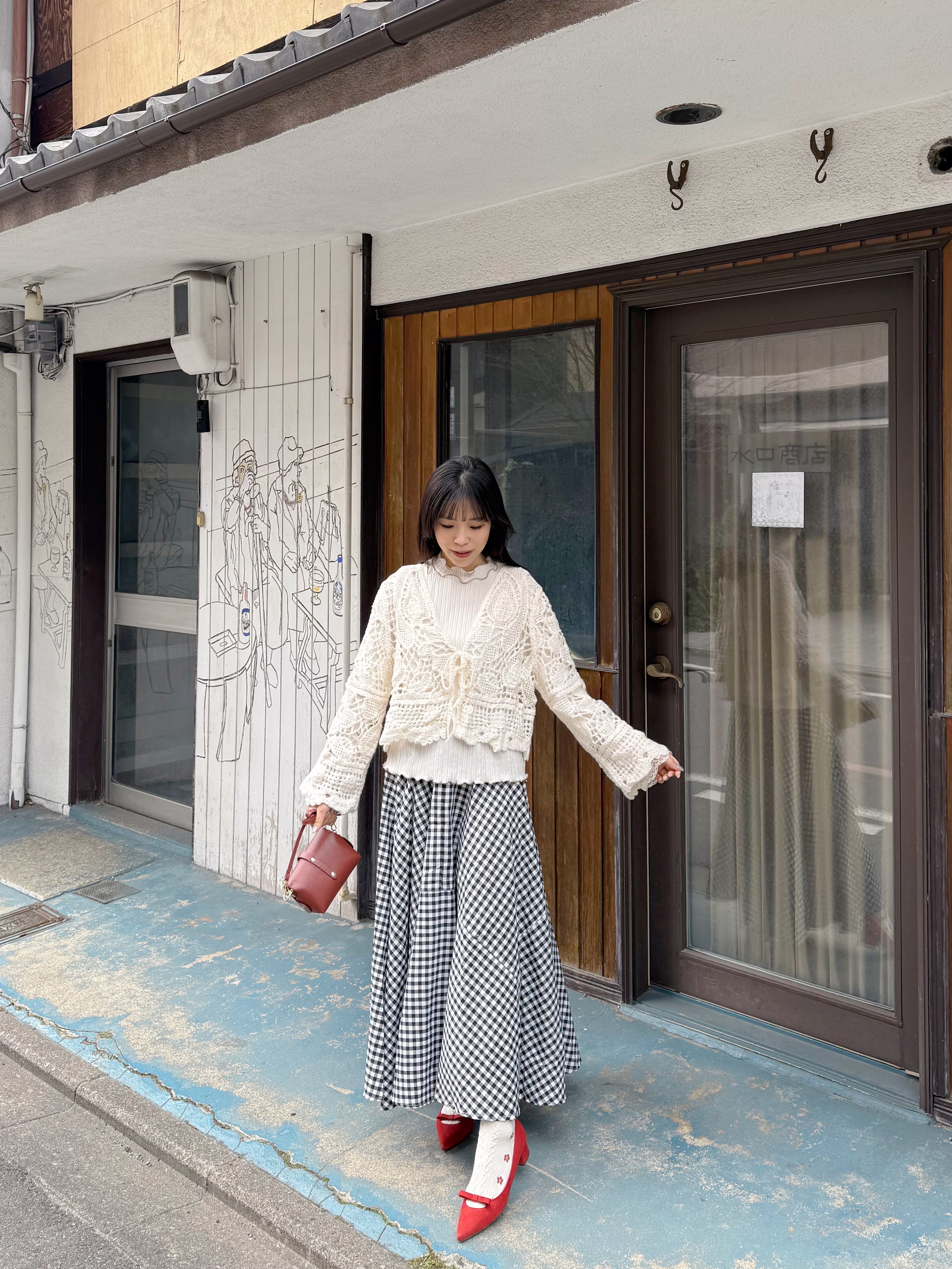 鏤空鈎花傘袖外套上衣