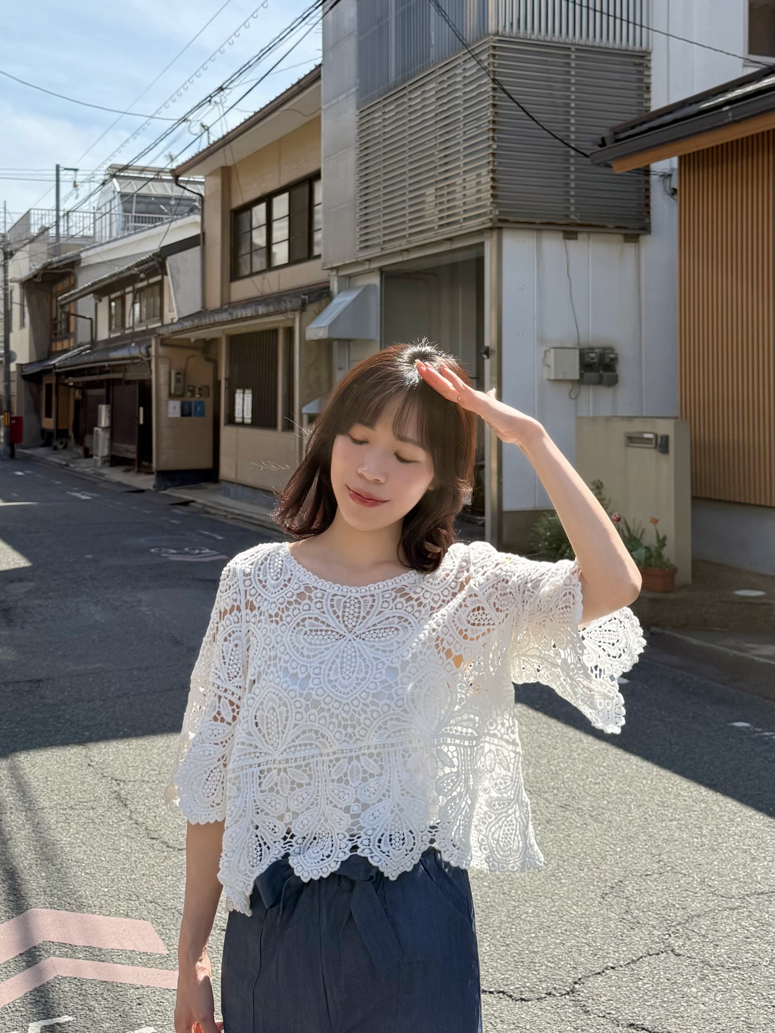 5分傘袖鏤空上衣