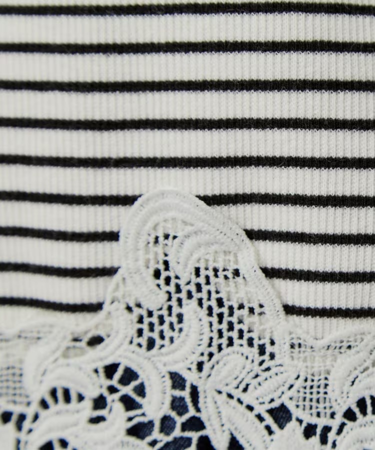 3色•M-3L•下擺蕾絲方領上衣