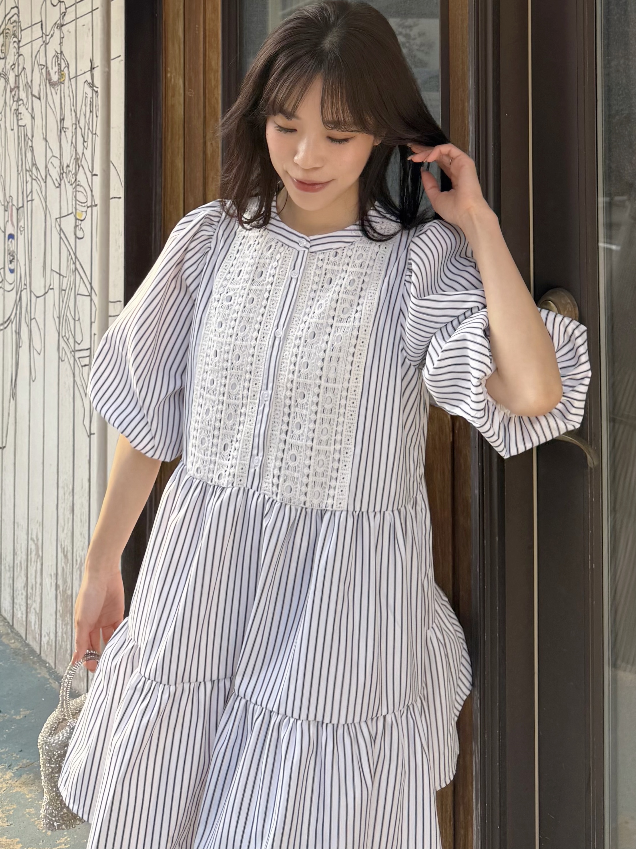 刺繡直條紋泡泡袖雪紡連身裙