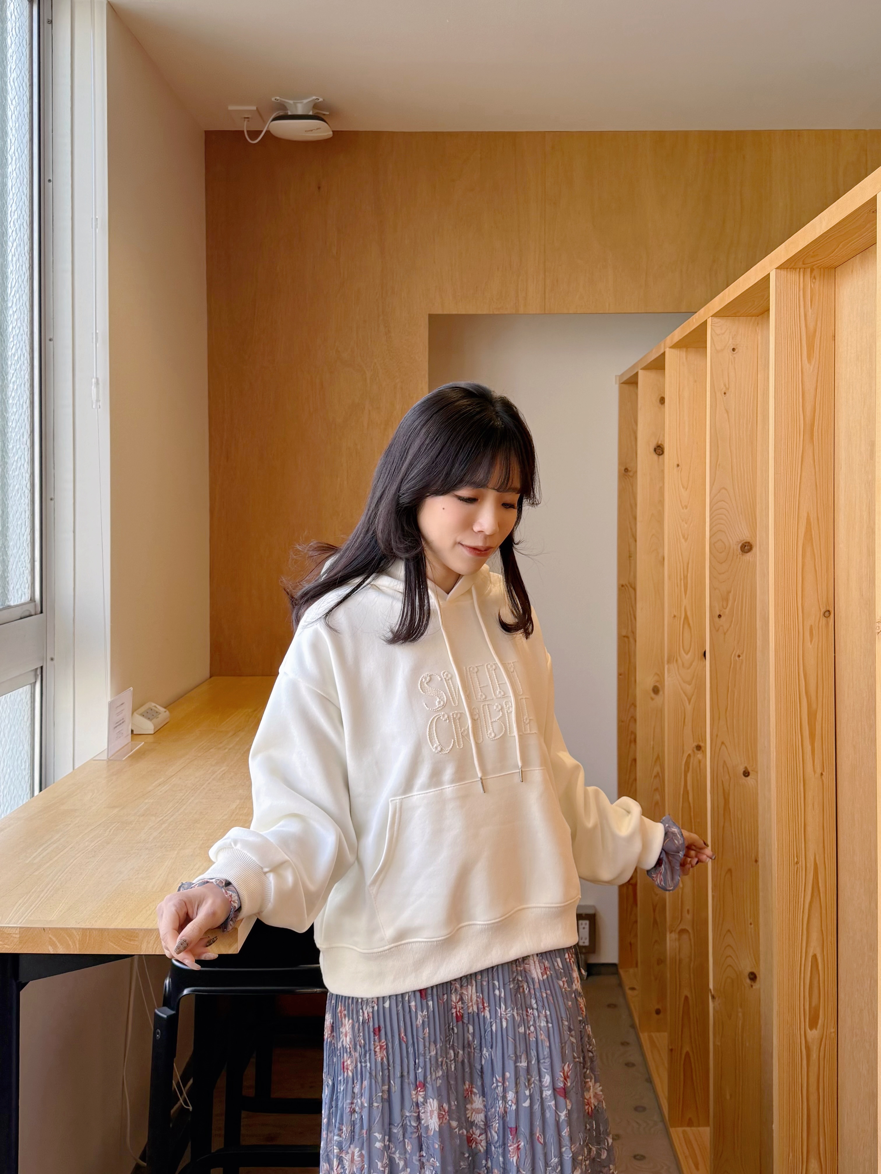 字母刺繡無加厚連帽衛衣