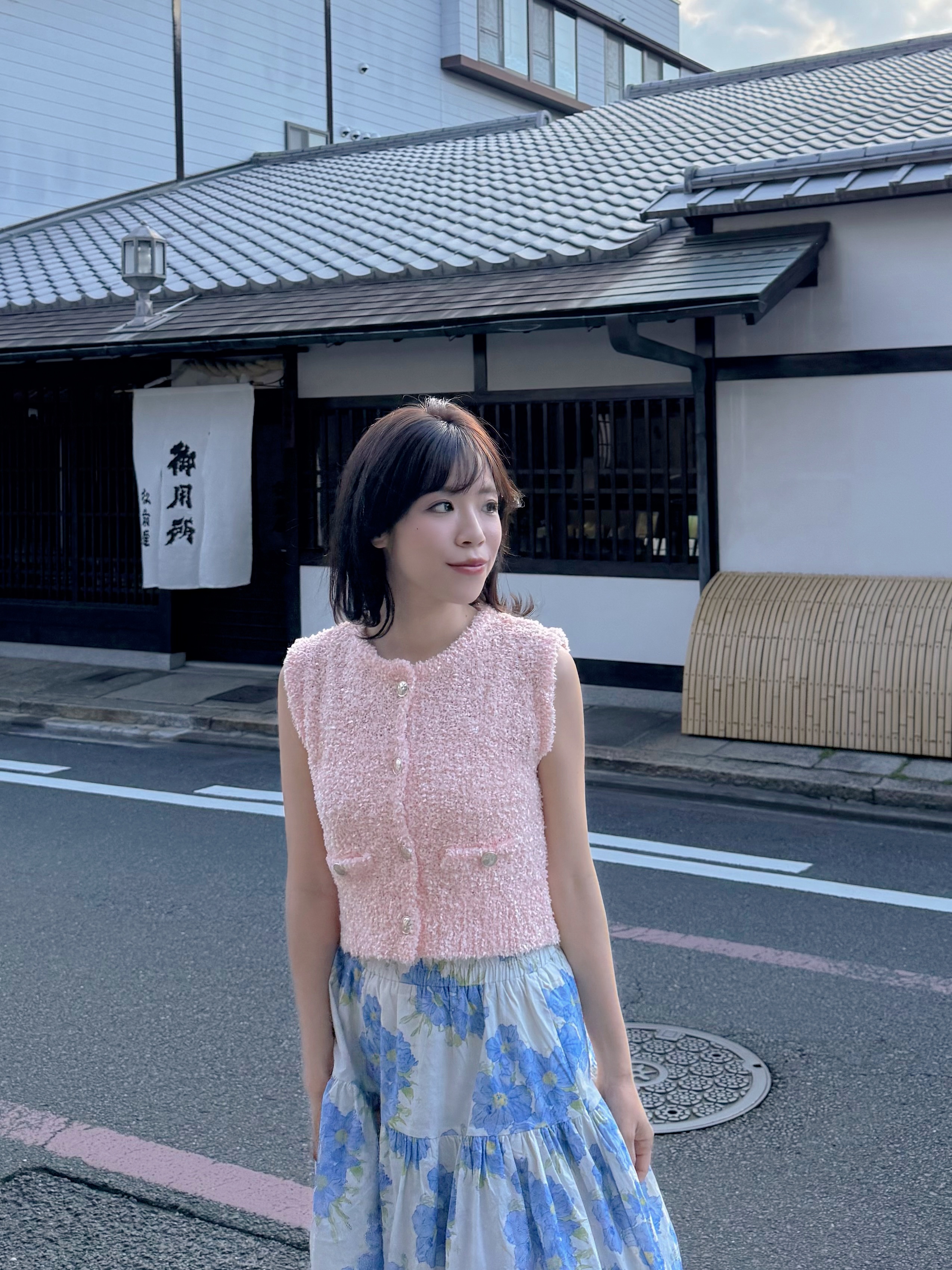淡粉色銀扣Tweed背心