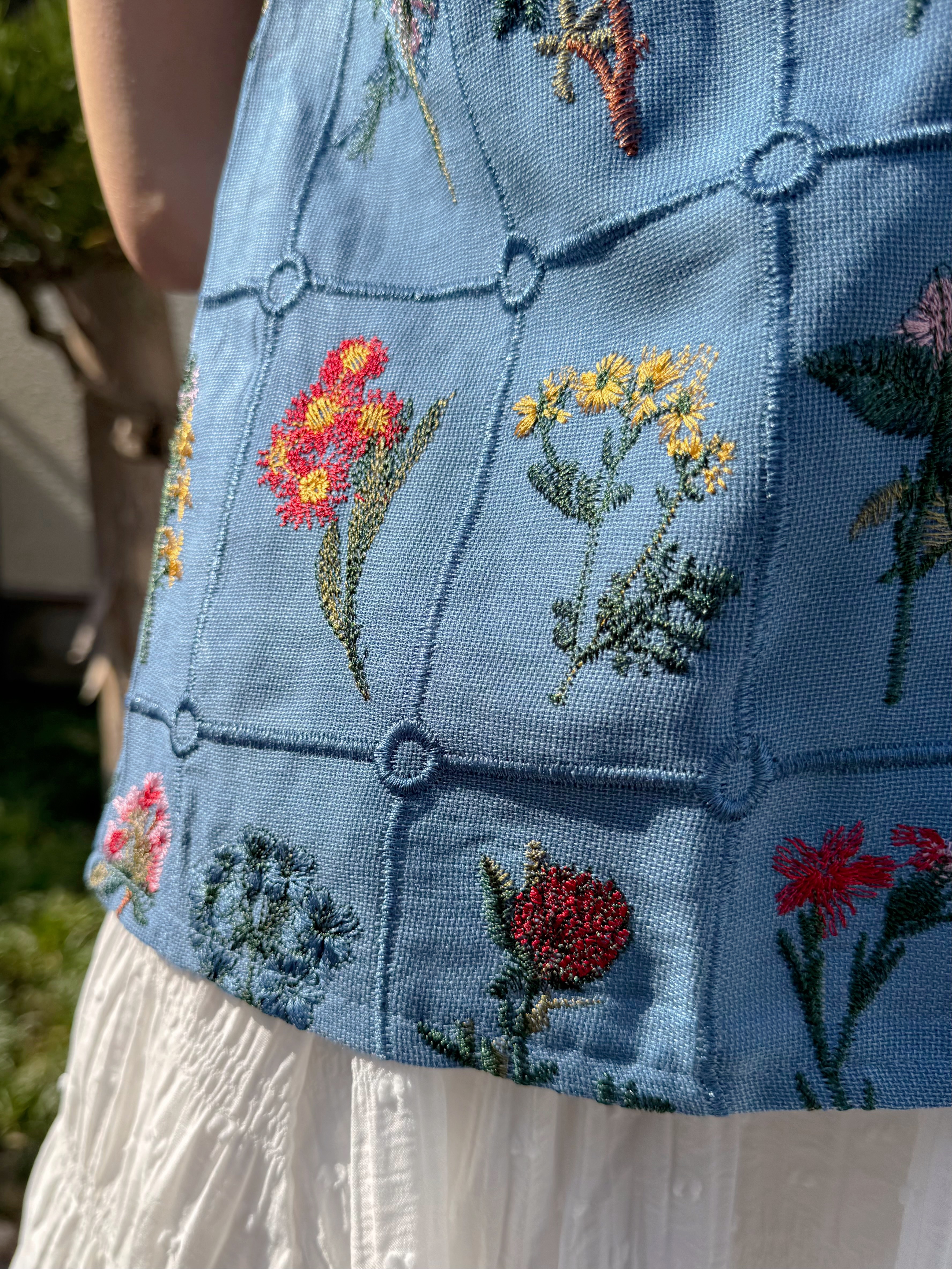 花花刺繡半袖上衣