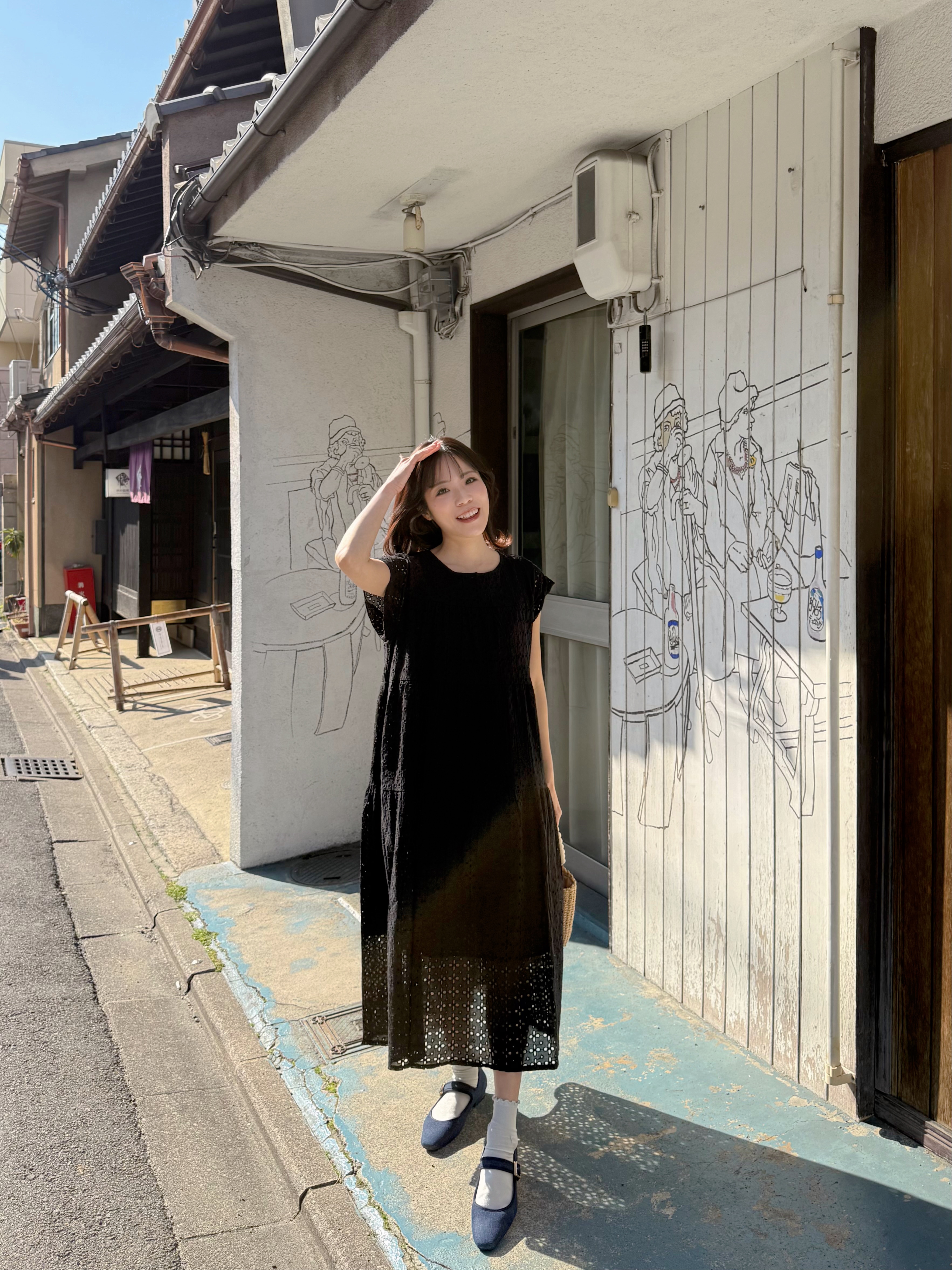 2色•刺繡鏤空純綿短袖連身裙