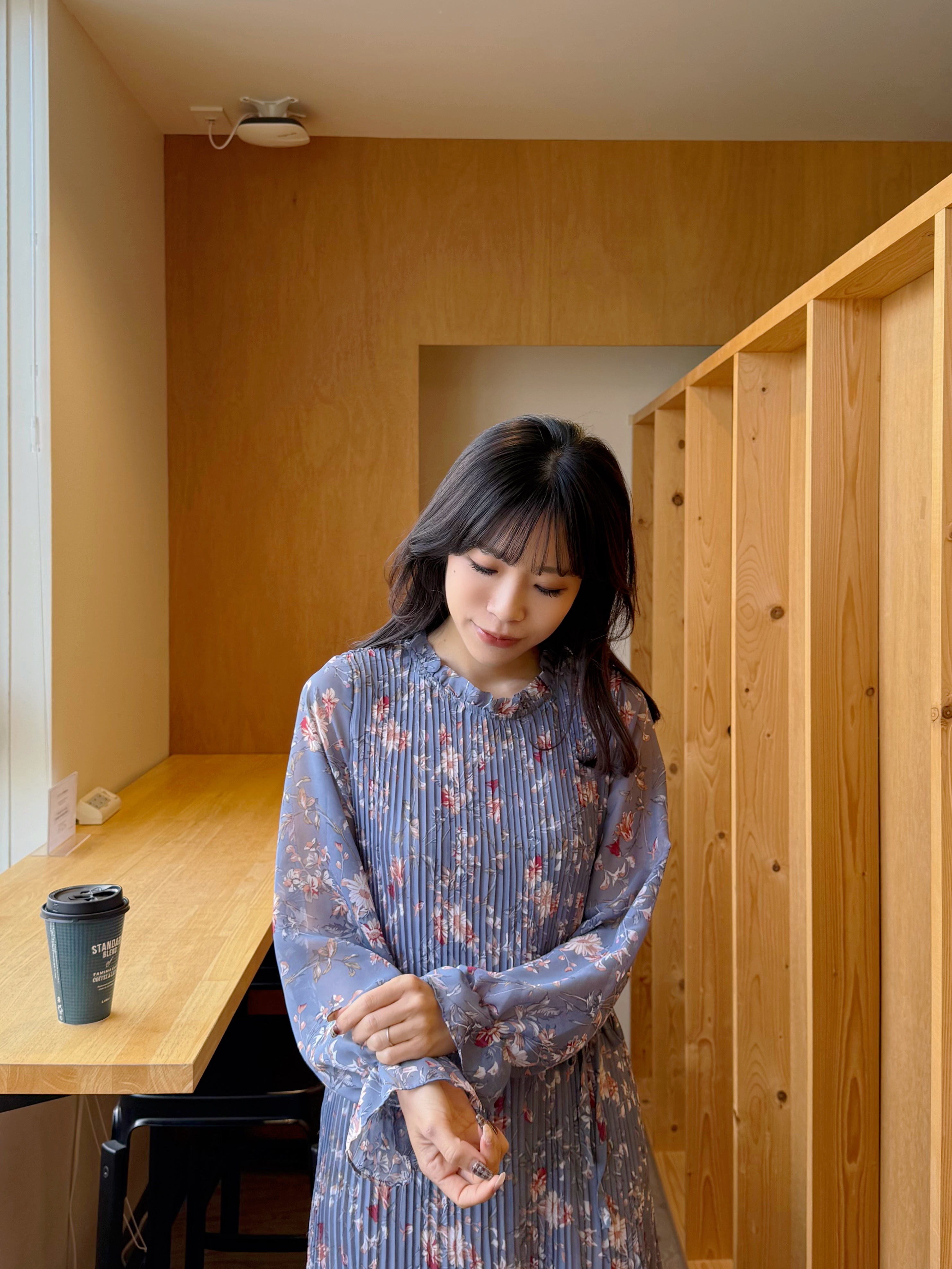 百褶印花雪紡蝴蝶結腰帶連身裙