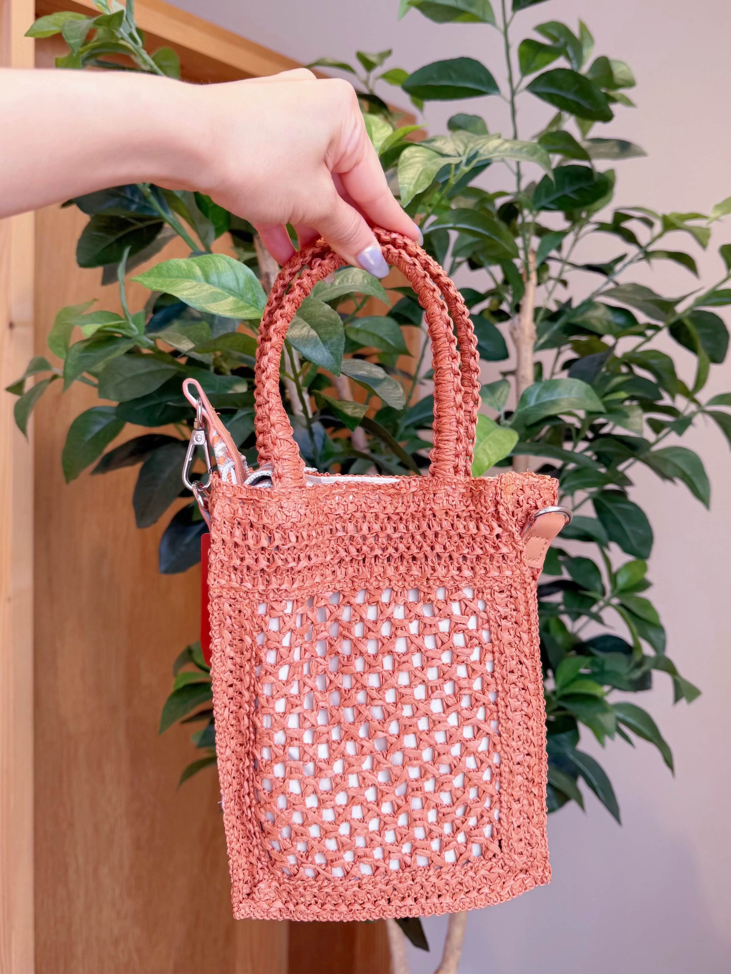 藤編刺繡斜帶小袋