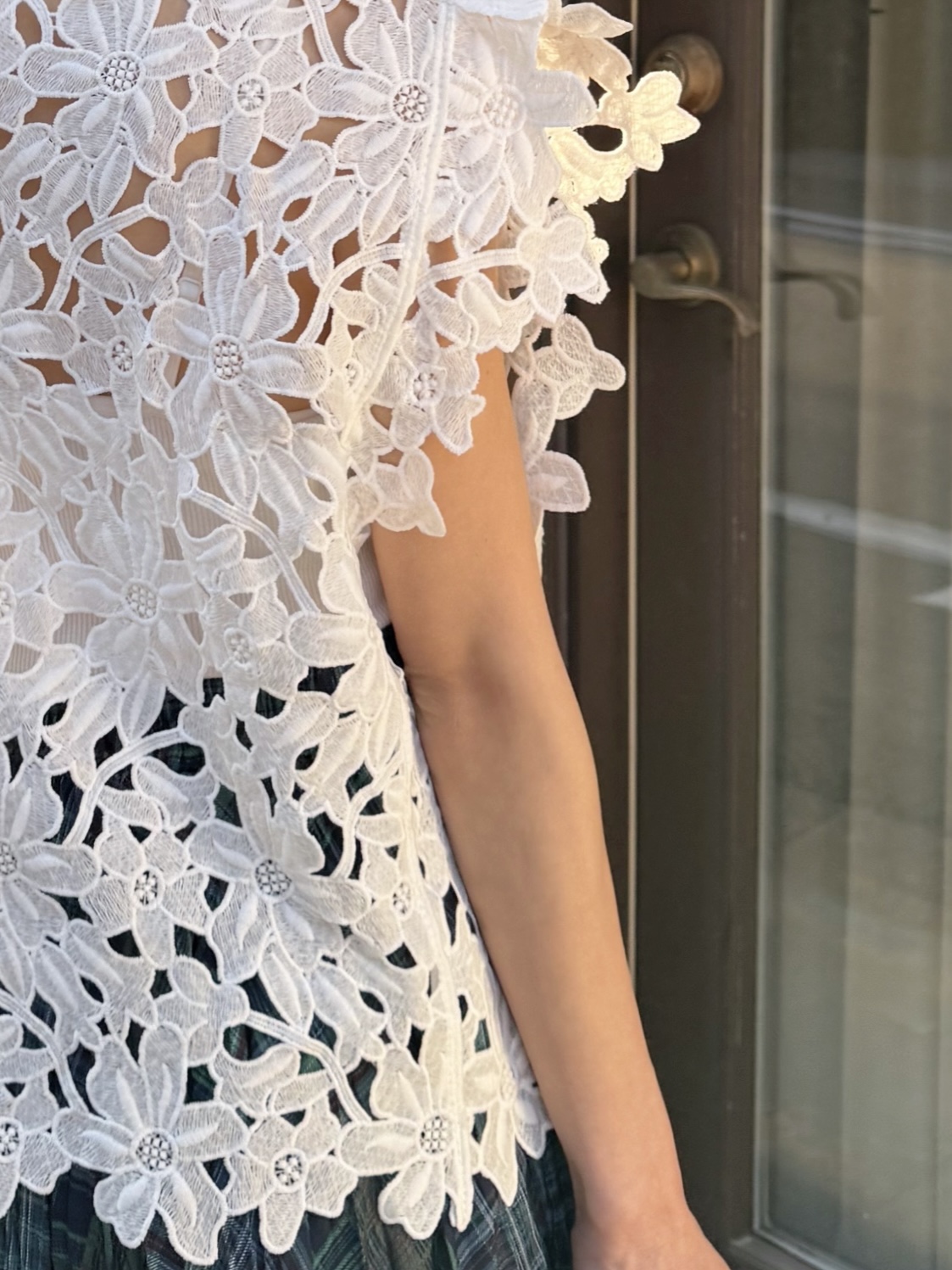 蕾絲半袖鏤空上衣