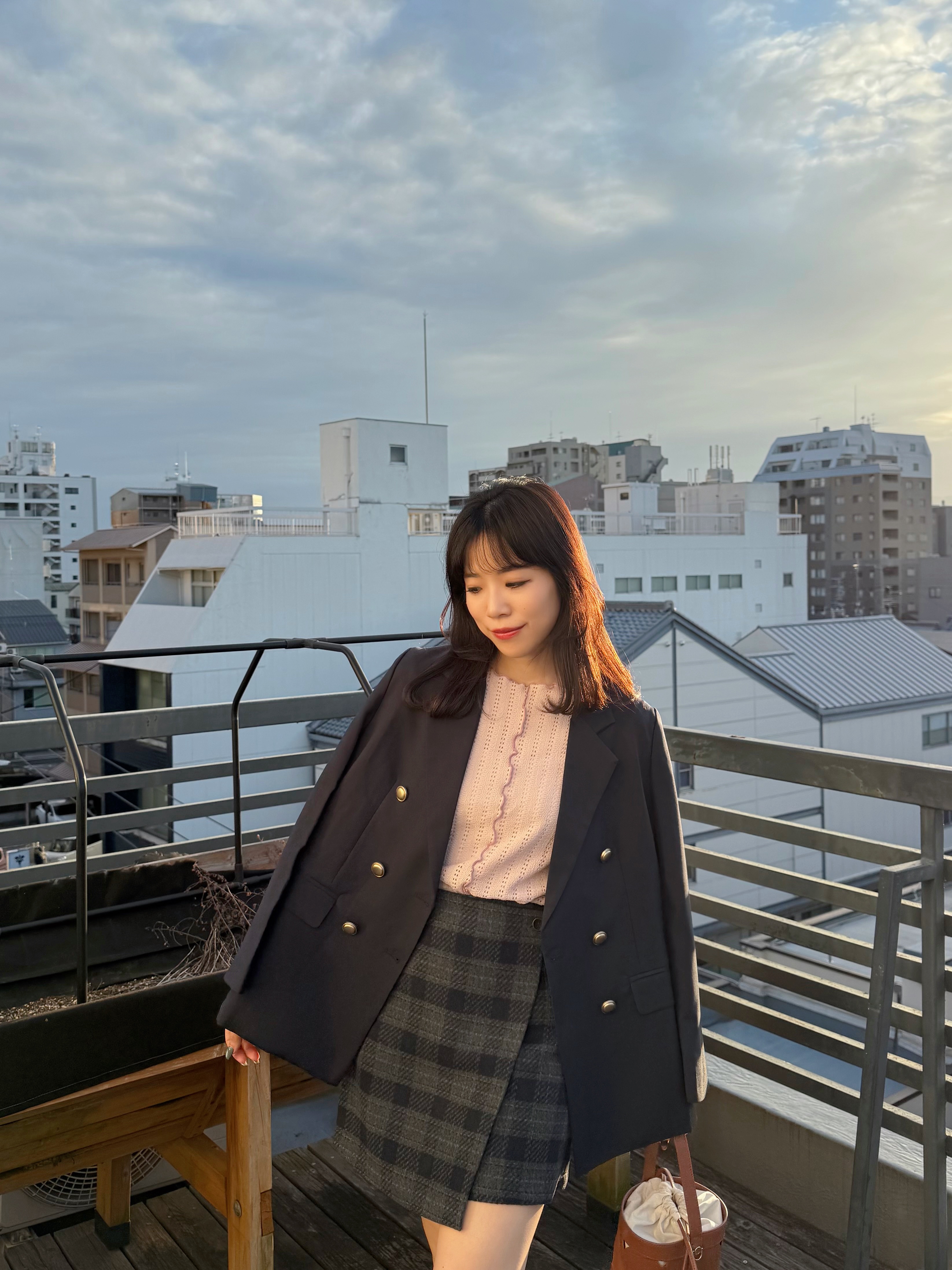 金扣後開叉西裝外套