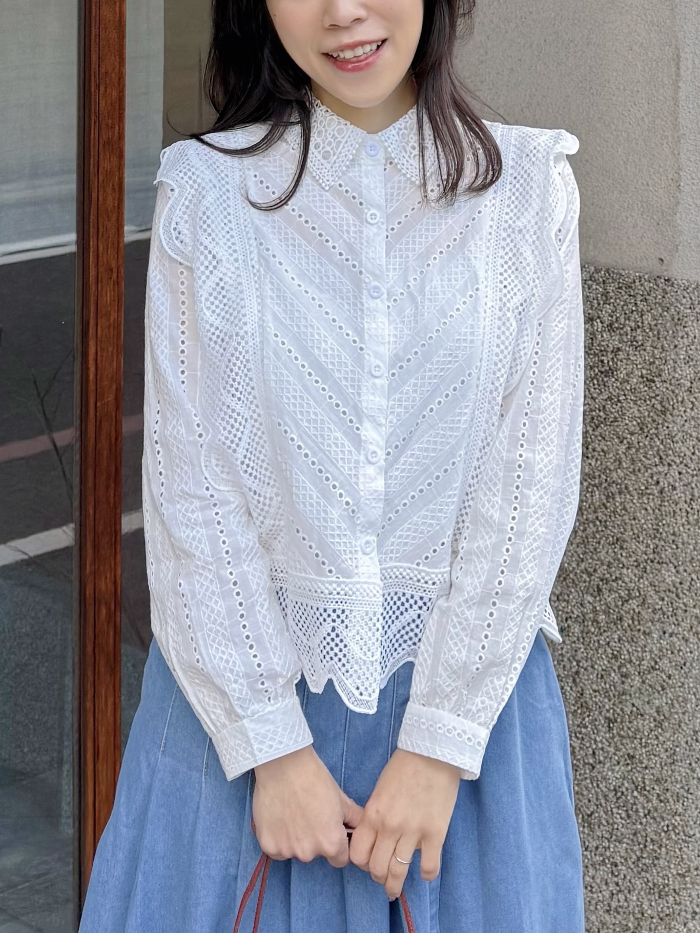 SpecialPrice•鏤空刺繡純綿恤衫