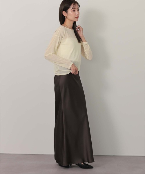 半透款寬領上衣