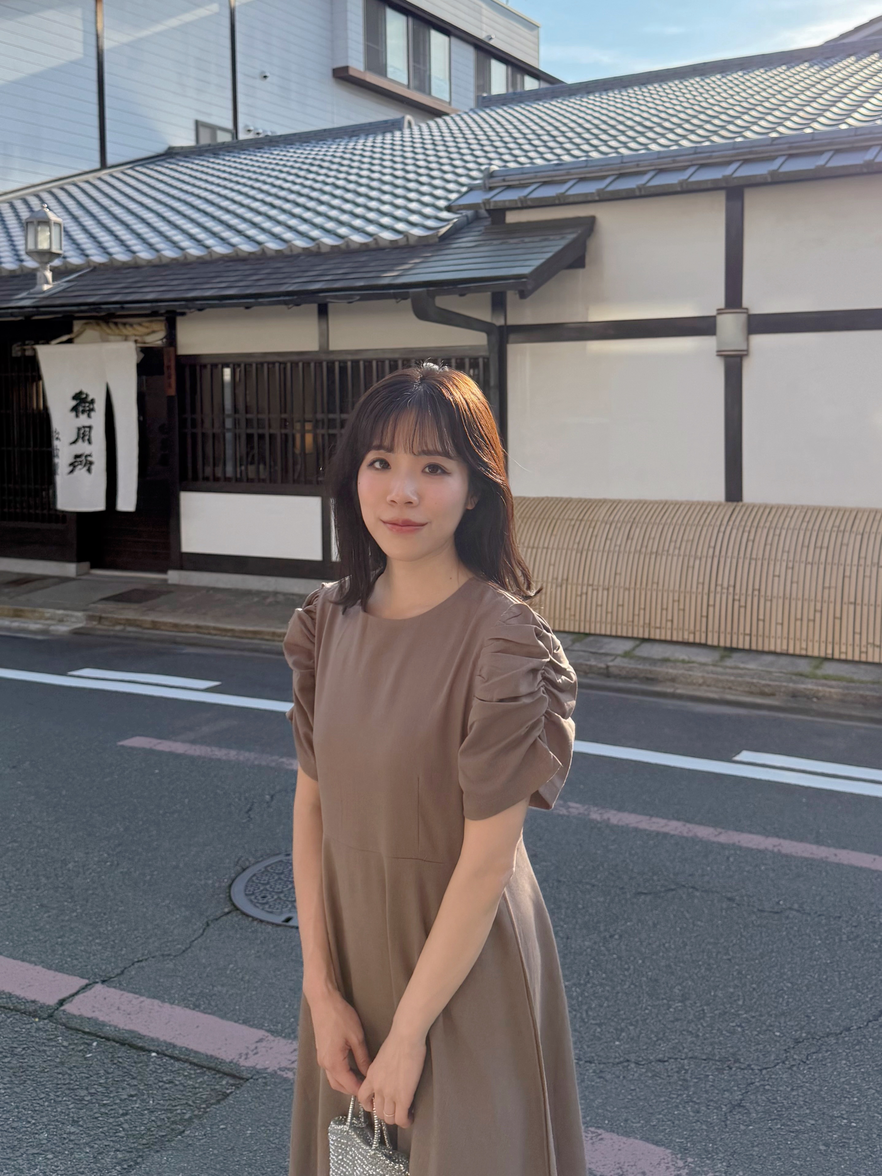 2色•淨色簡約公主袖修腰連身裙