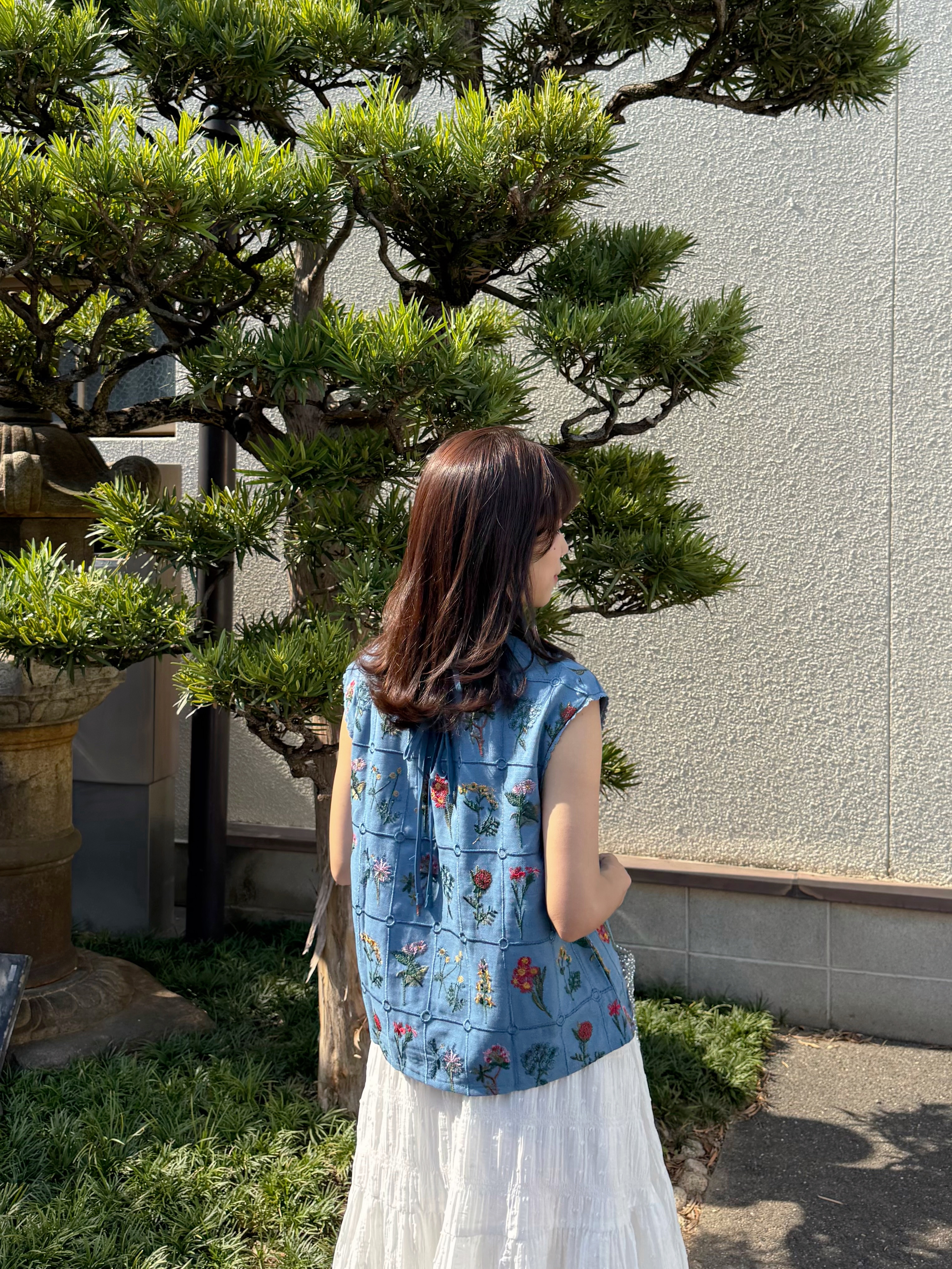 花花刺繡半袖上衣