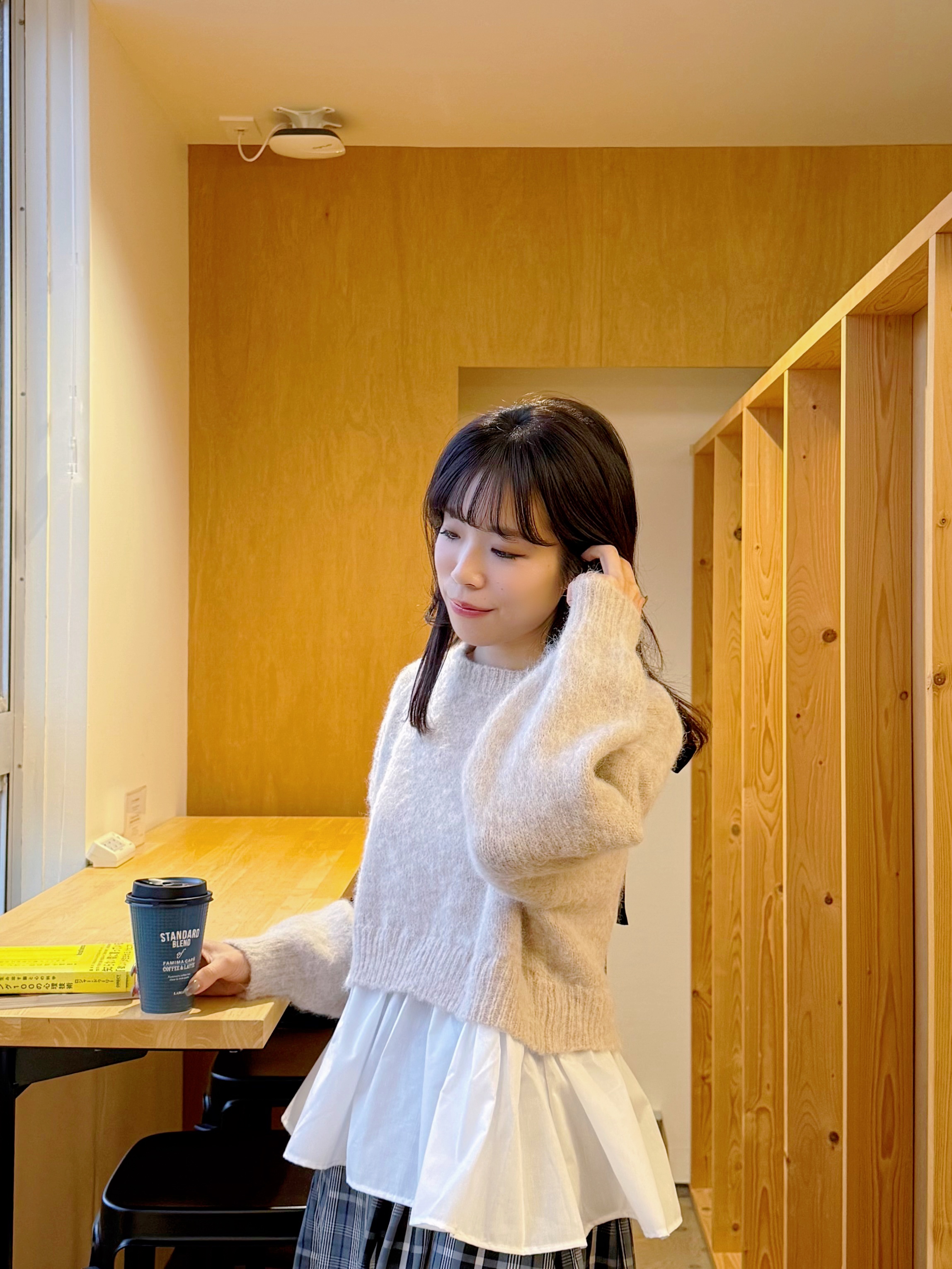 2色•絲絨蝴蝶結傘擺冷衫