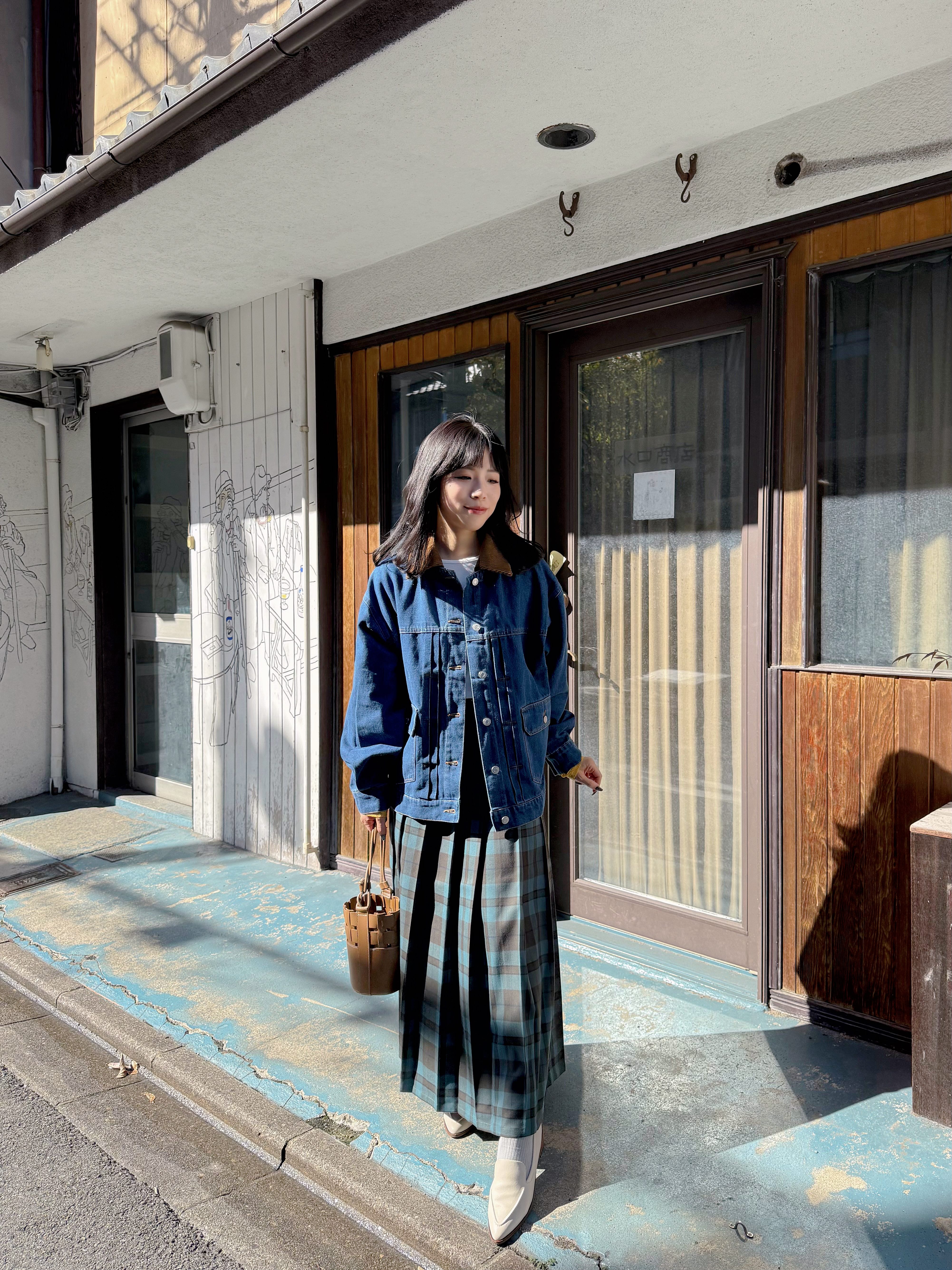 2色•燈芯絨拼色領寬鬆牛仔外套 (領位可拆)