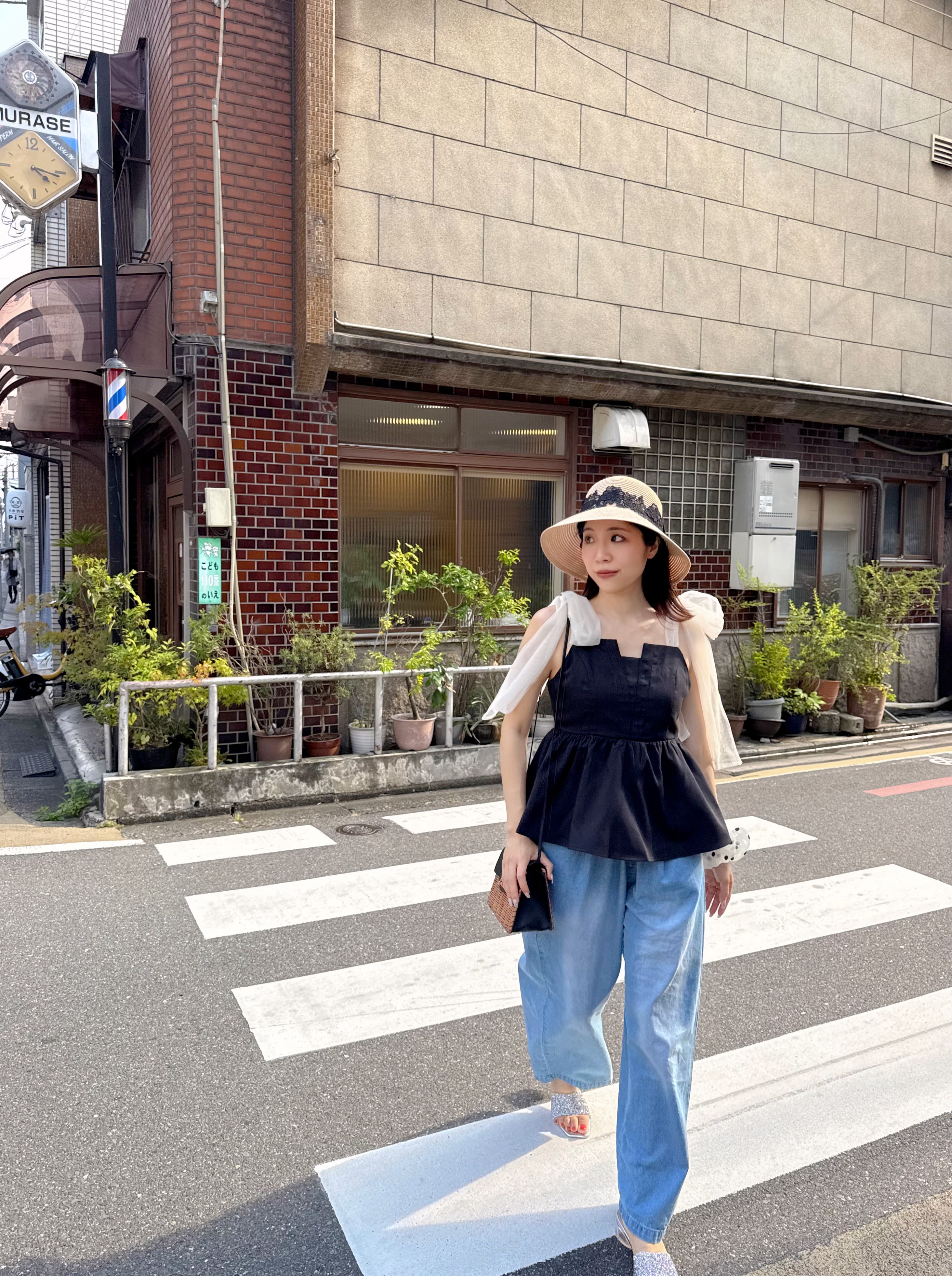 紗紗蝴蝶結肩帶背心