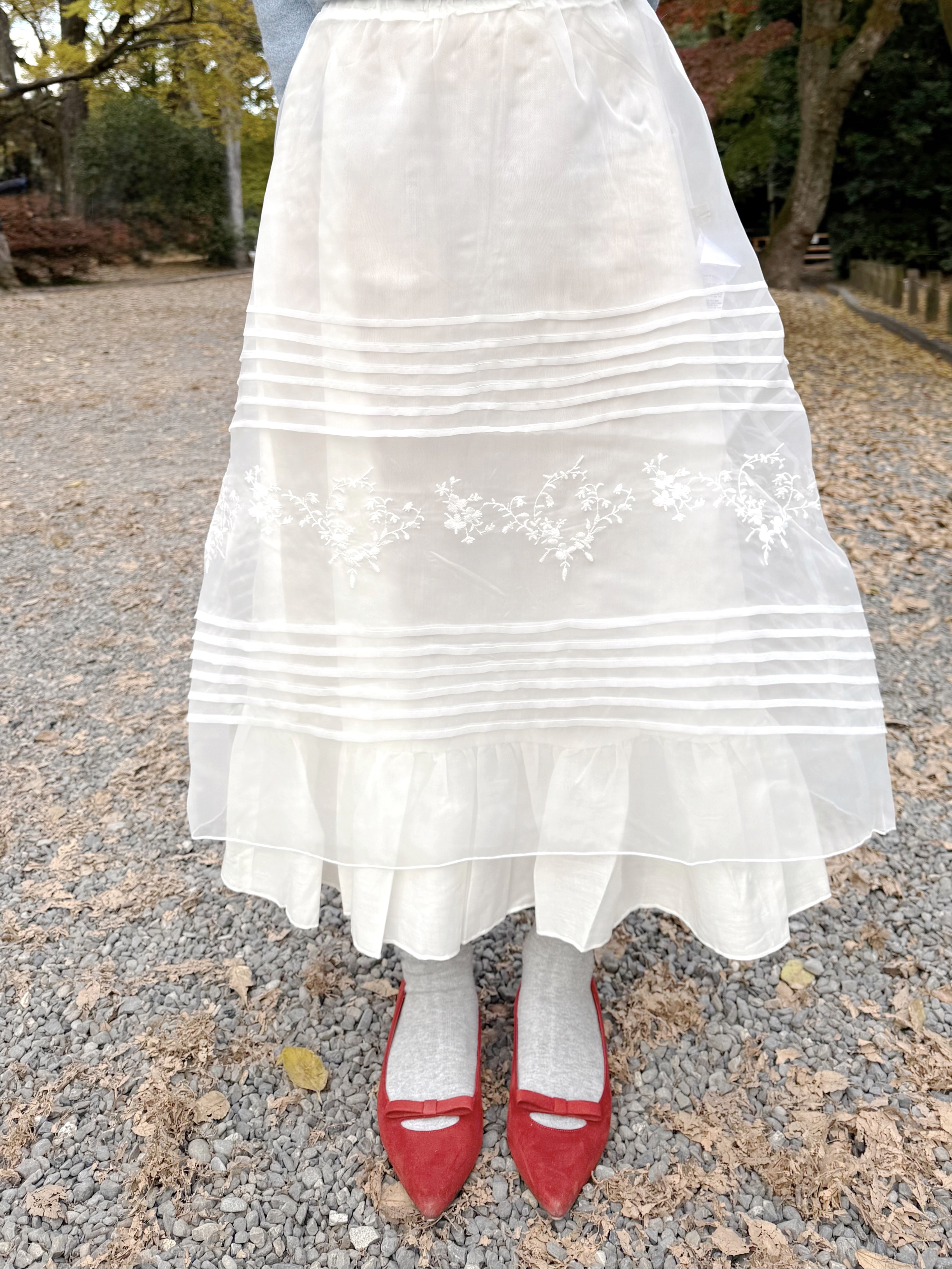 紗網蕾絲刺繡波浪擺長款半身裙