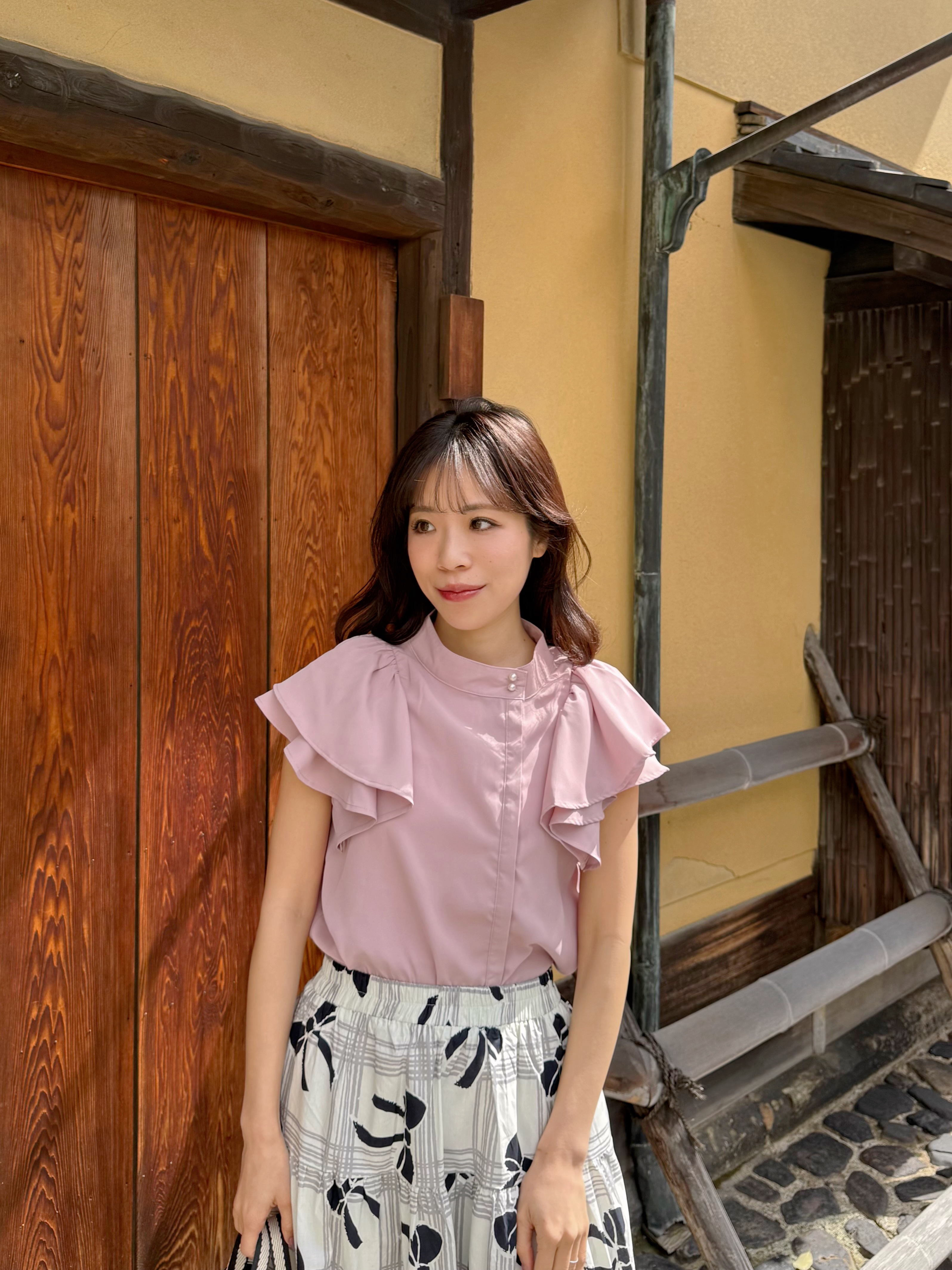 淨色珍珠領飄飄傘袖雪紡上衣