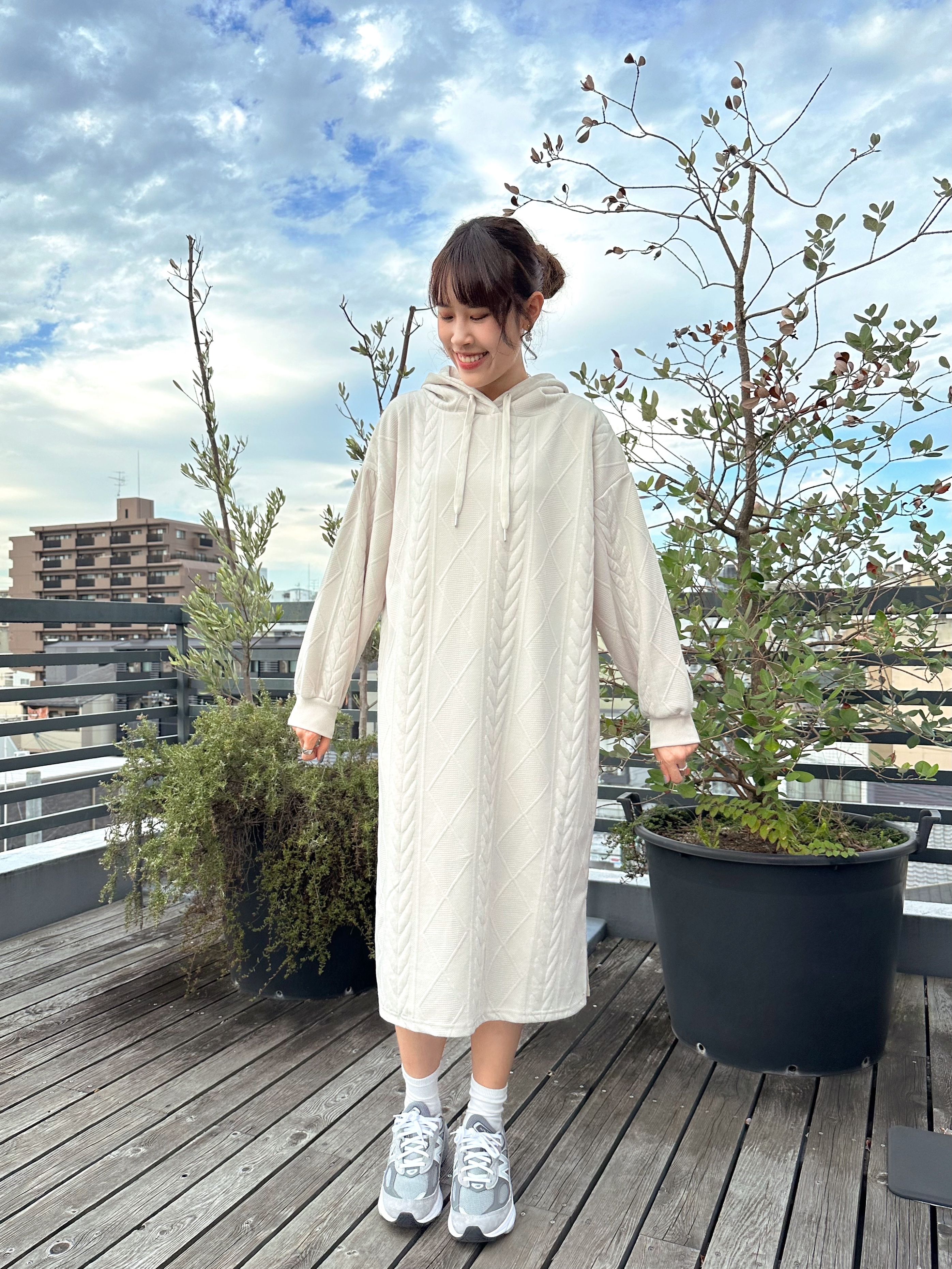 連帽壓花衛衣連身裙