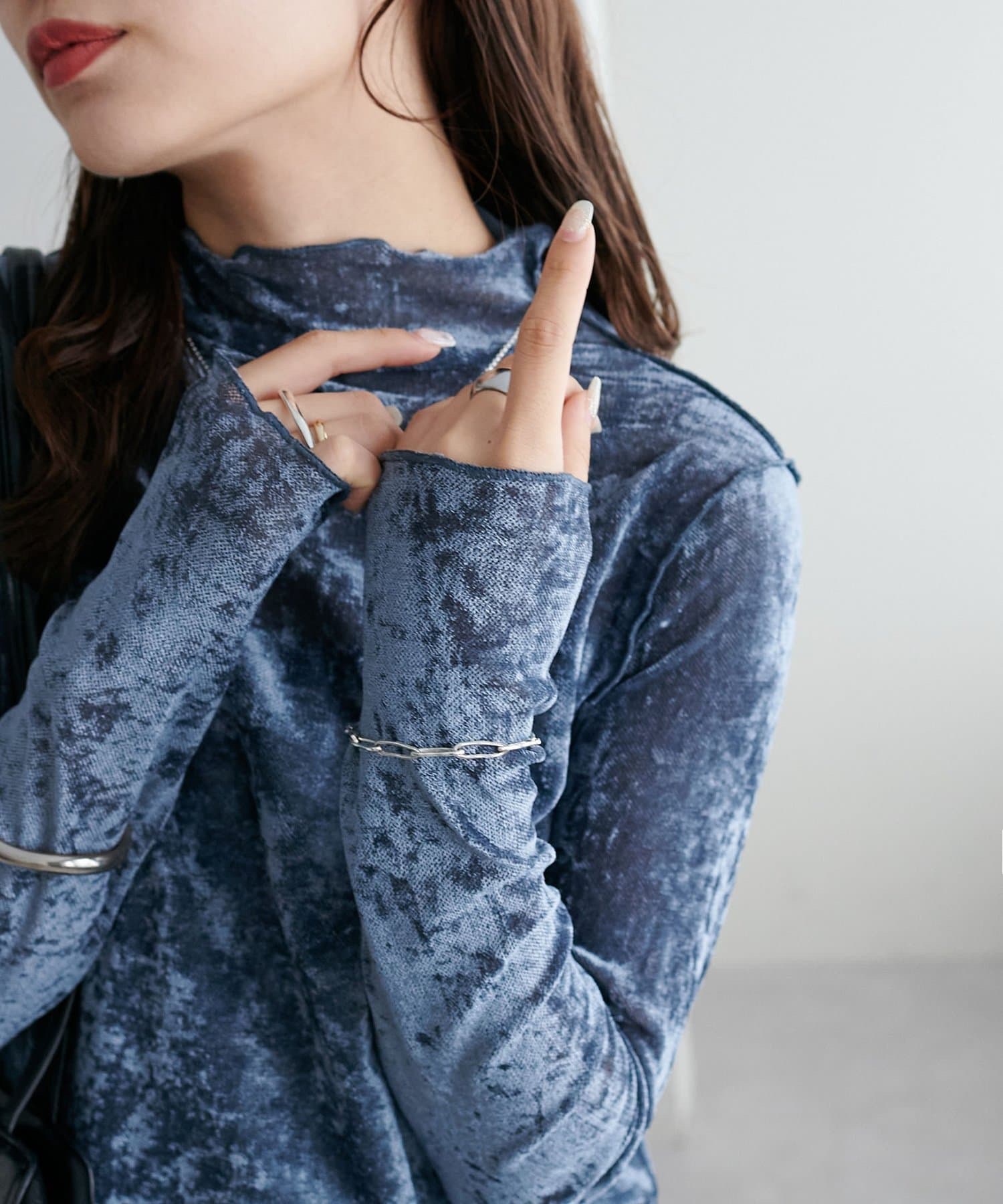 4色•絲絨透感薄長袖上衣