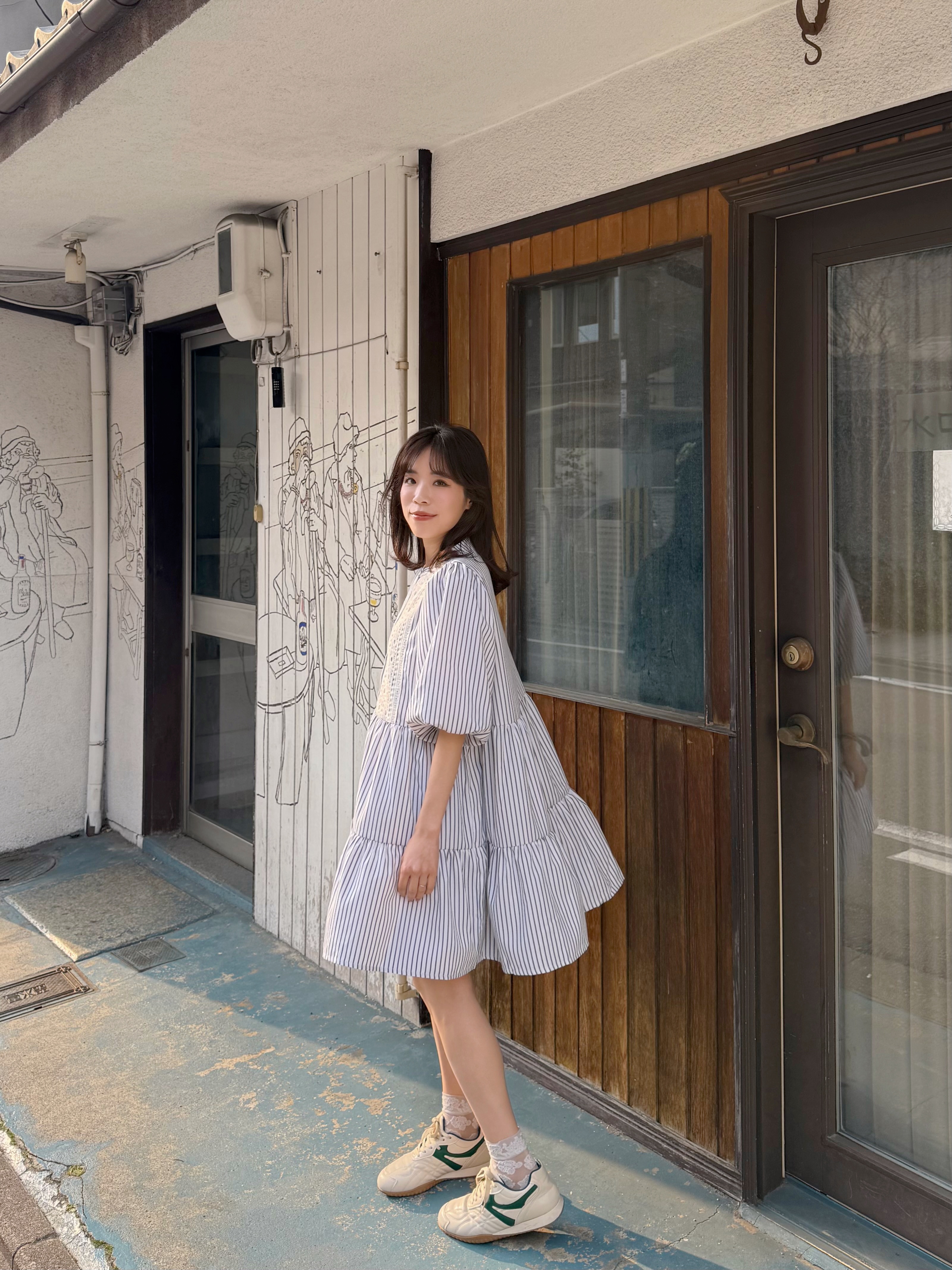 刺繡直條紋泡泡袖雪紡連身裙