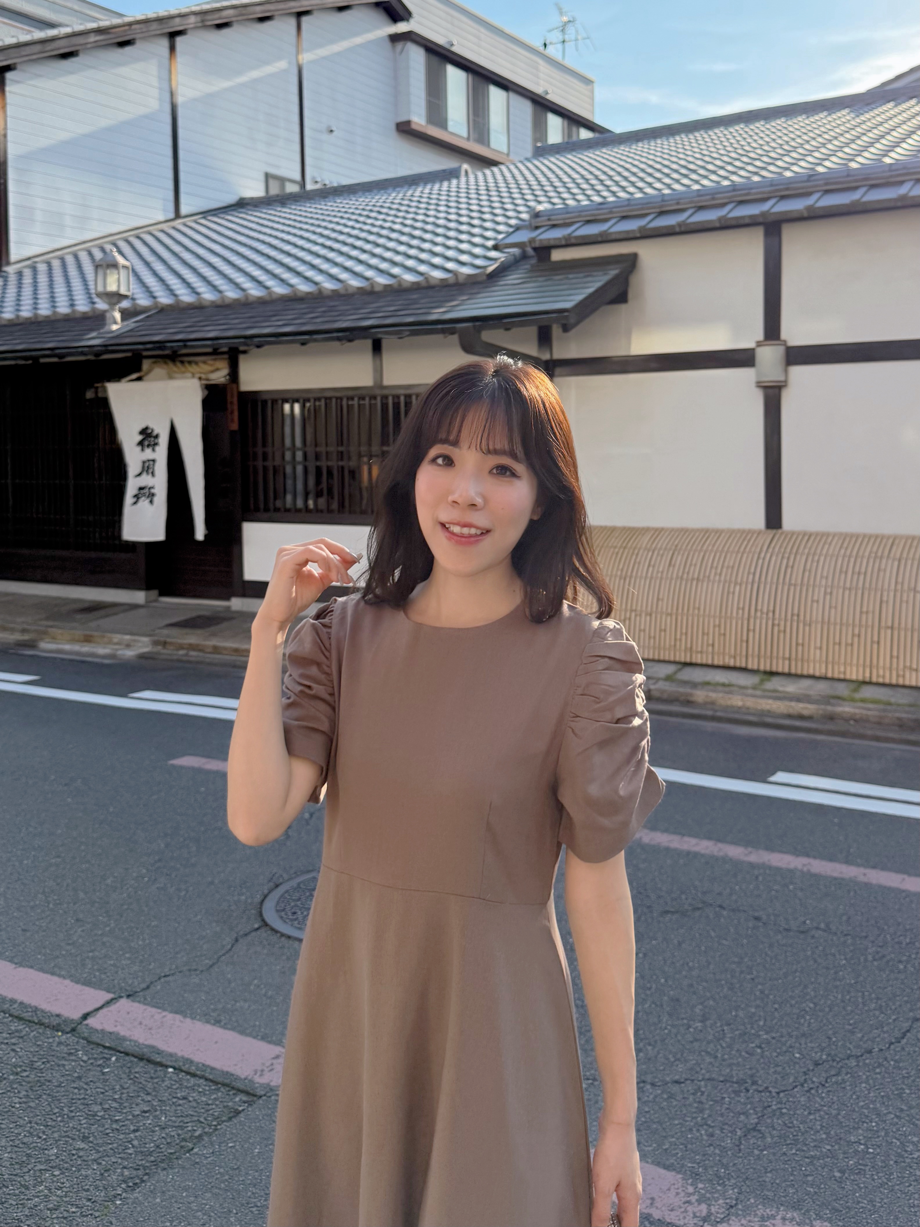 2色•淨色簡約公主袖修腰連身裙