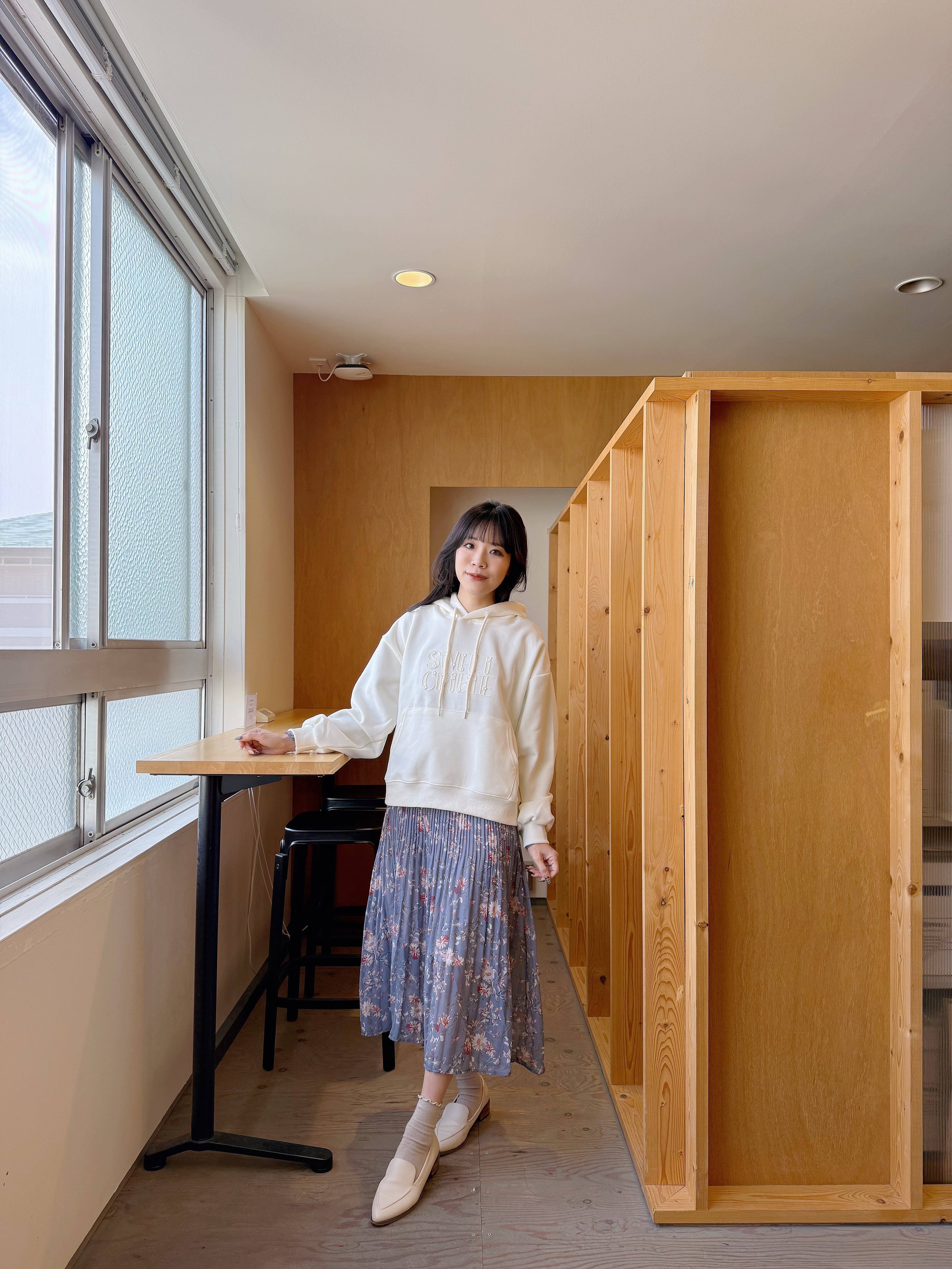 字母刺繡無加厚連帽衛衣