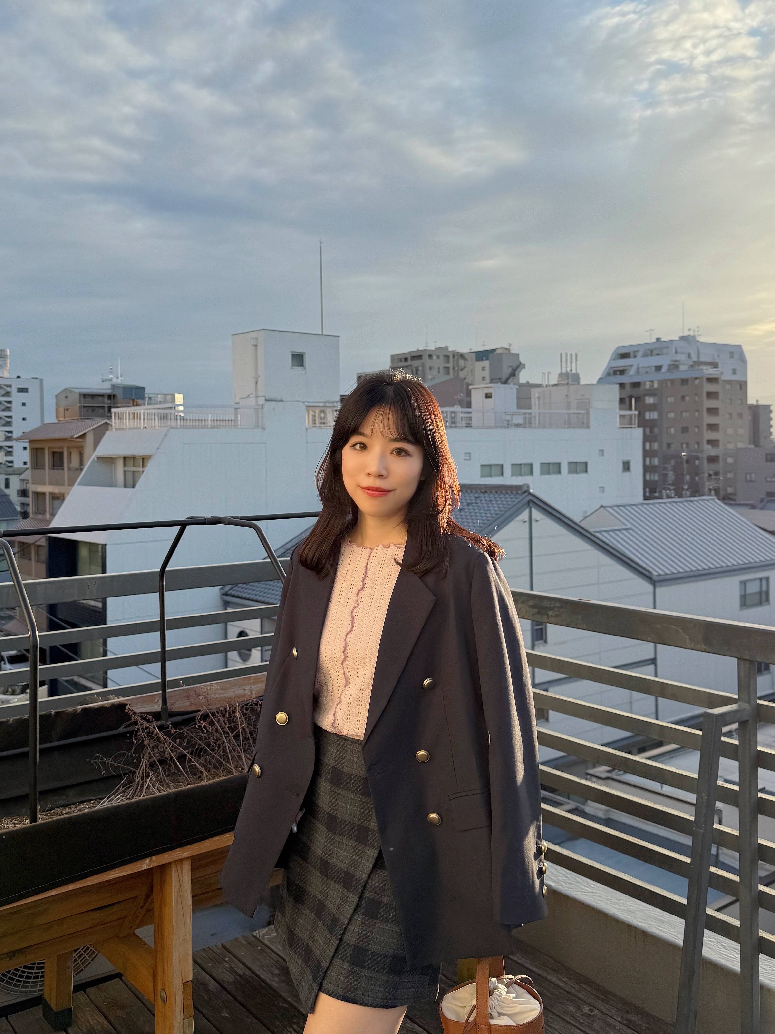 金扣後開叉西裝外套