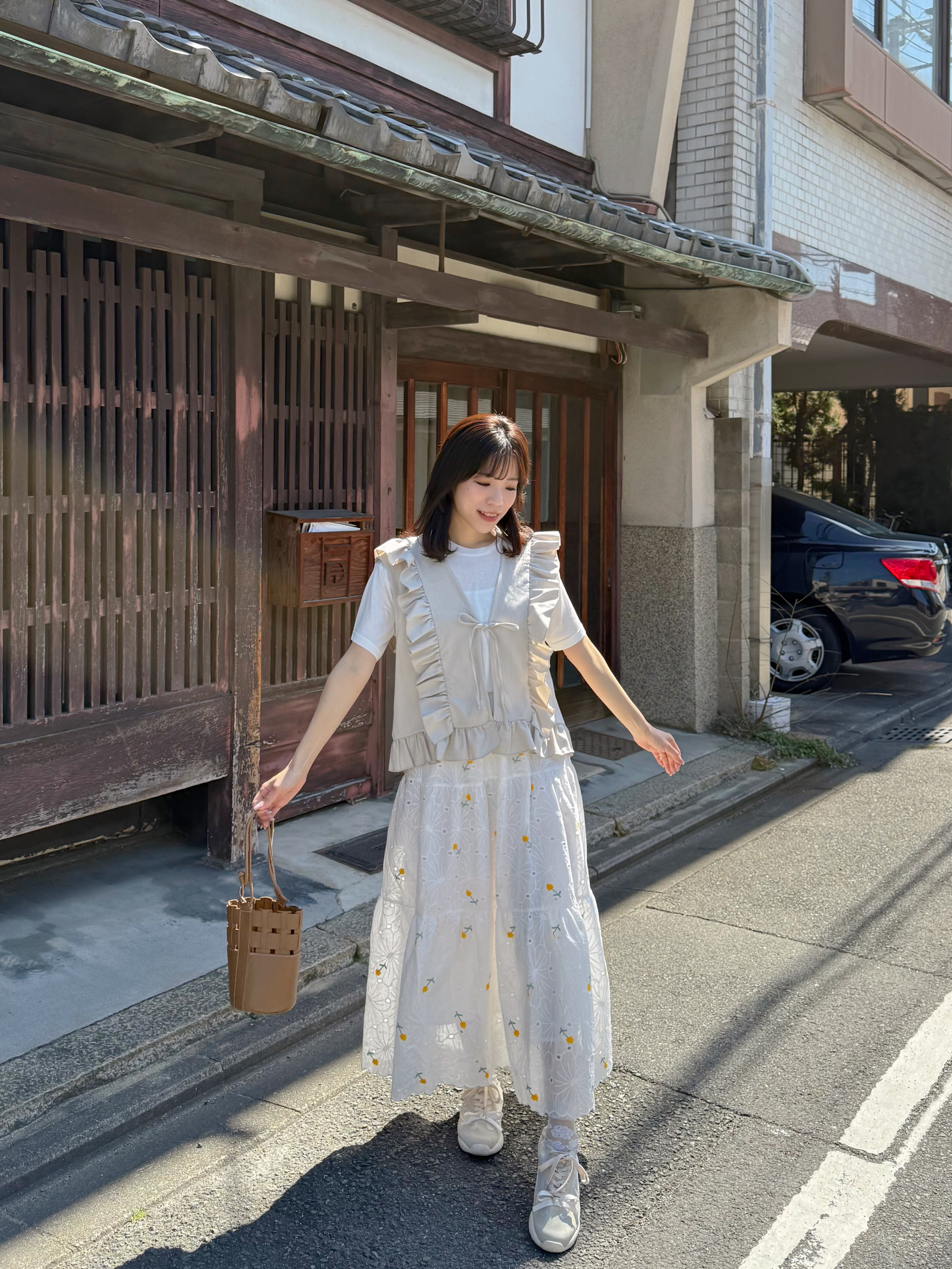 2色•波浪邊蝴蝶結背心