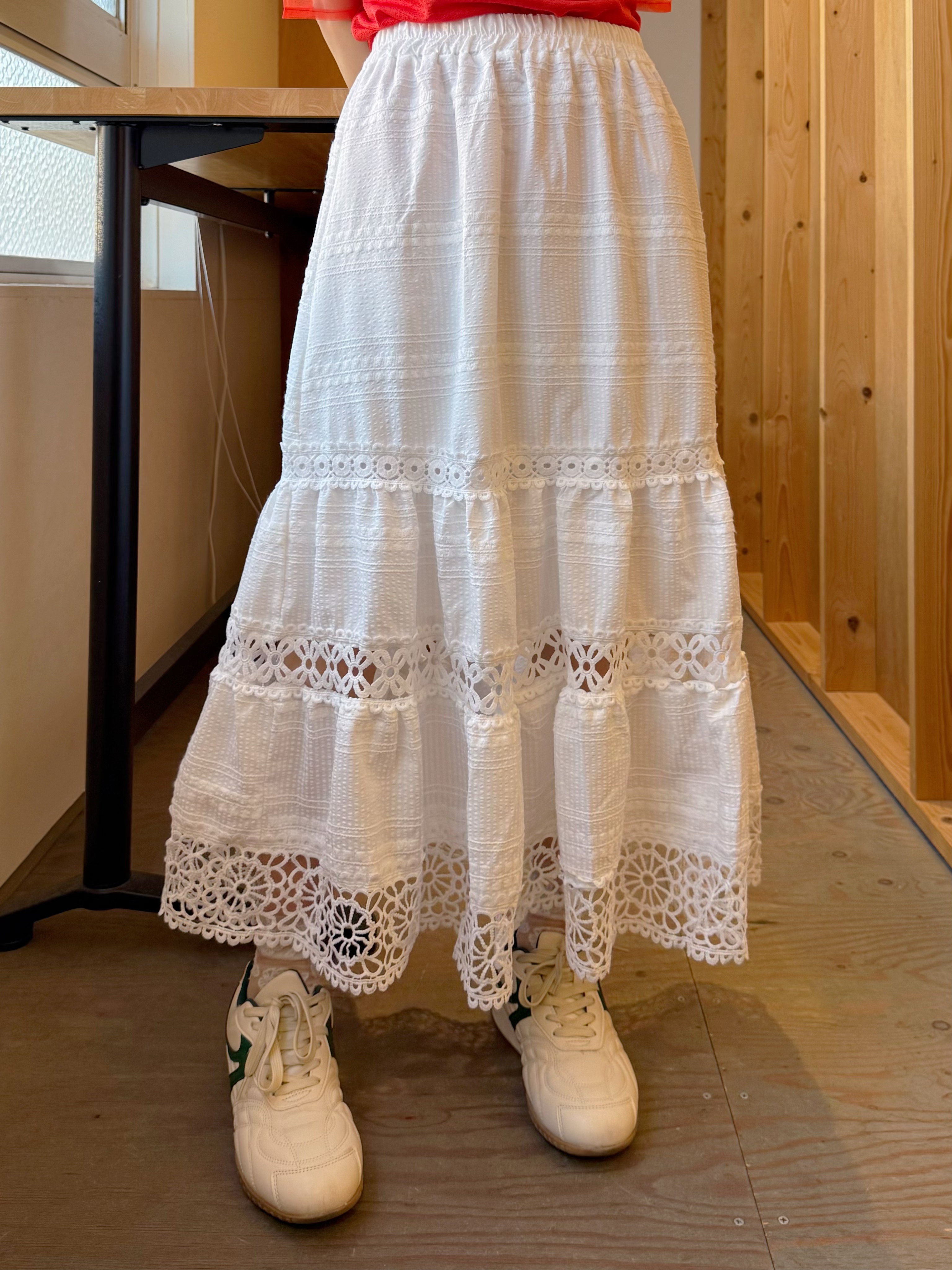 2色•蕾絲拼接雪紡半身裙