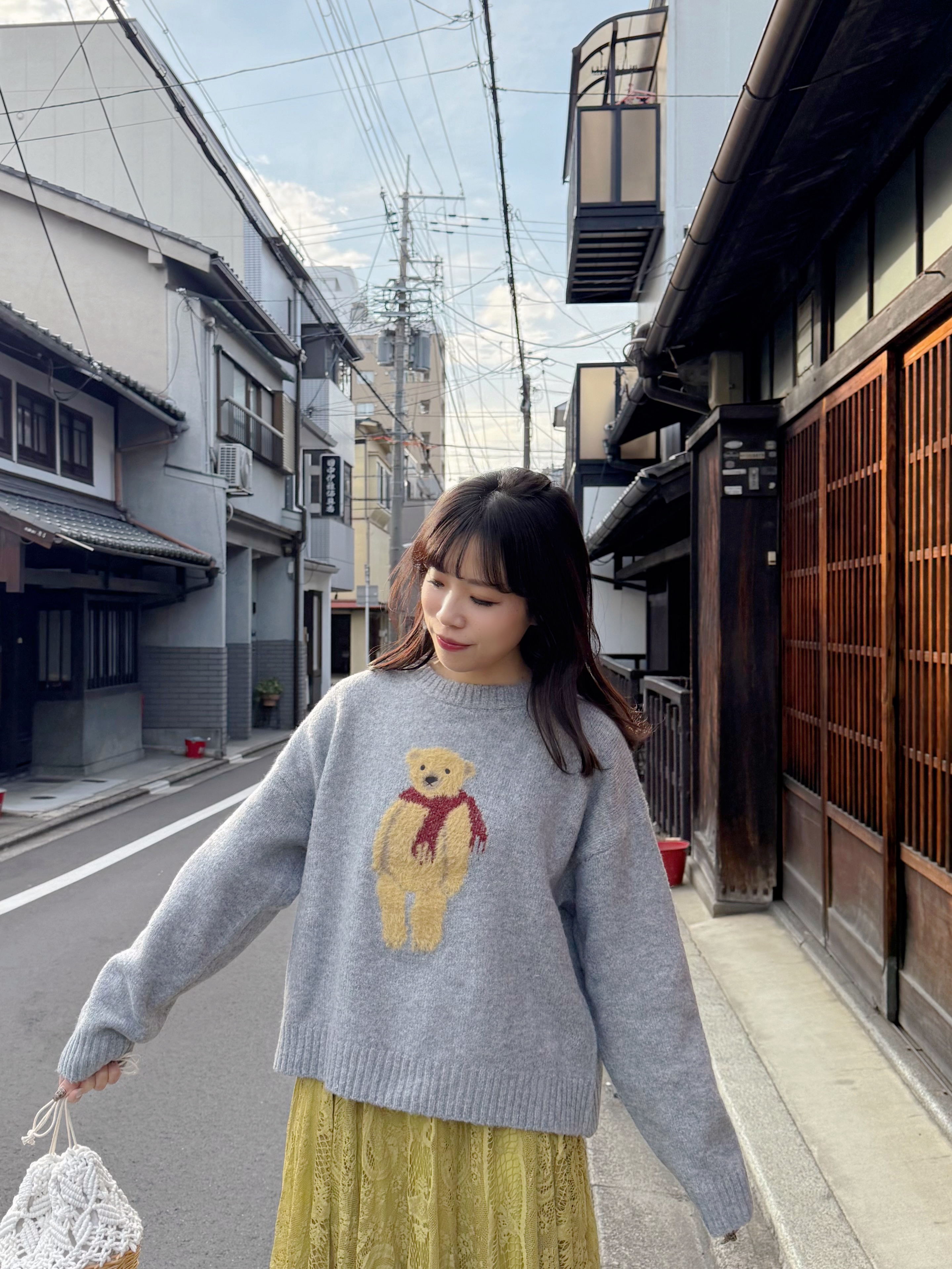 2色•頸巾熊仔冷衫