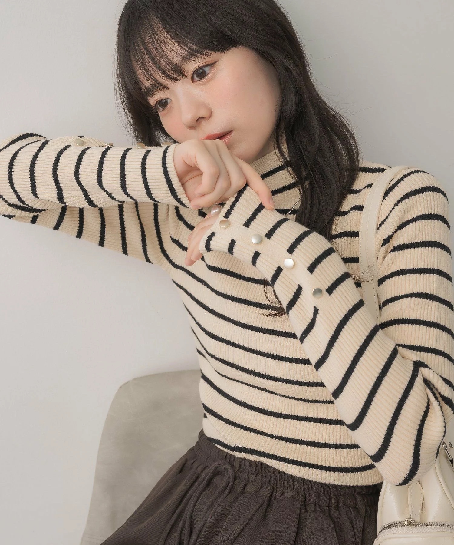 閃閃/ 淨色啞色扣閃閃企領針織