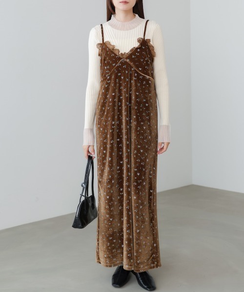 吊帶蕾絲碎花連身裙