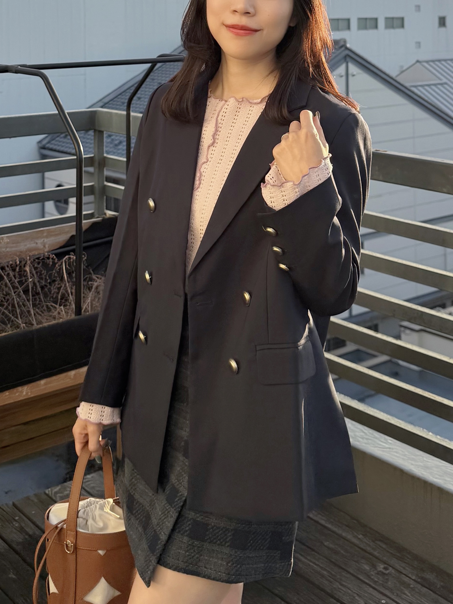 金扣後開叉西裝外套