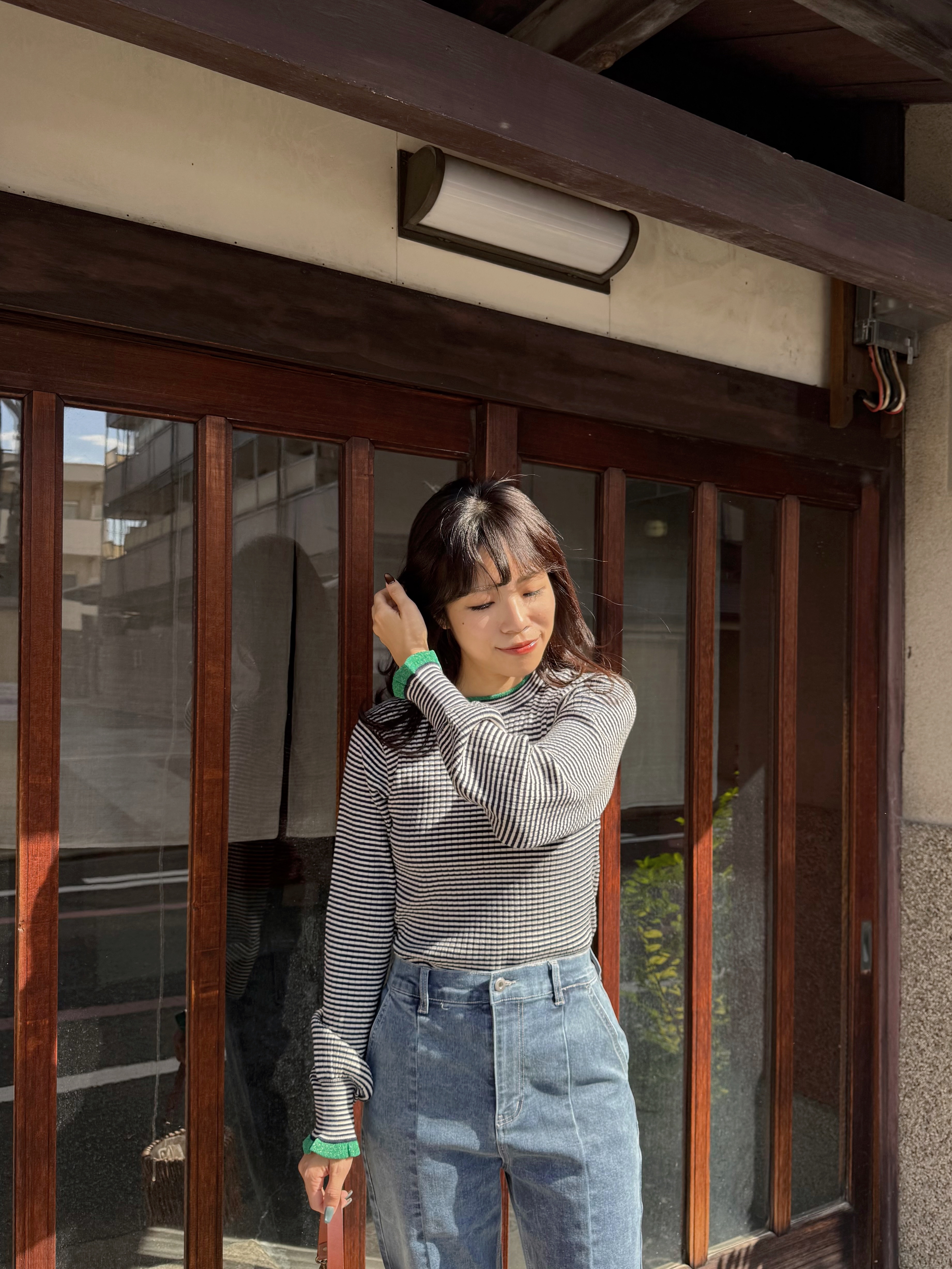 14色•領位微閃拼色泡泡袖針織上衣