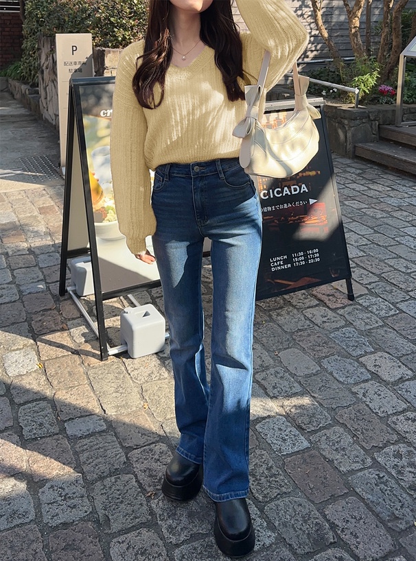 5色•V領鏤空糖果色上衣