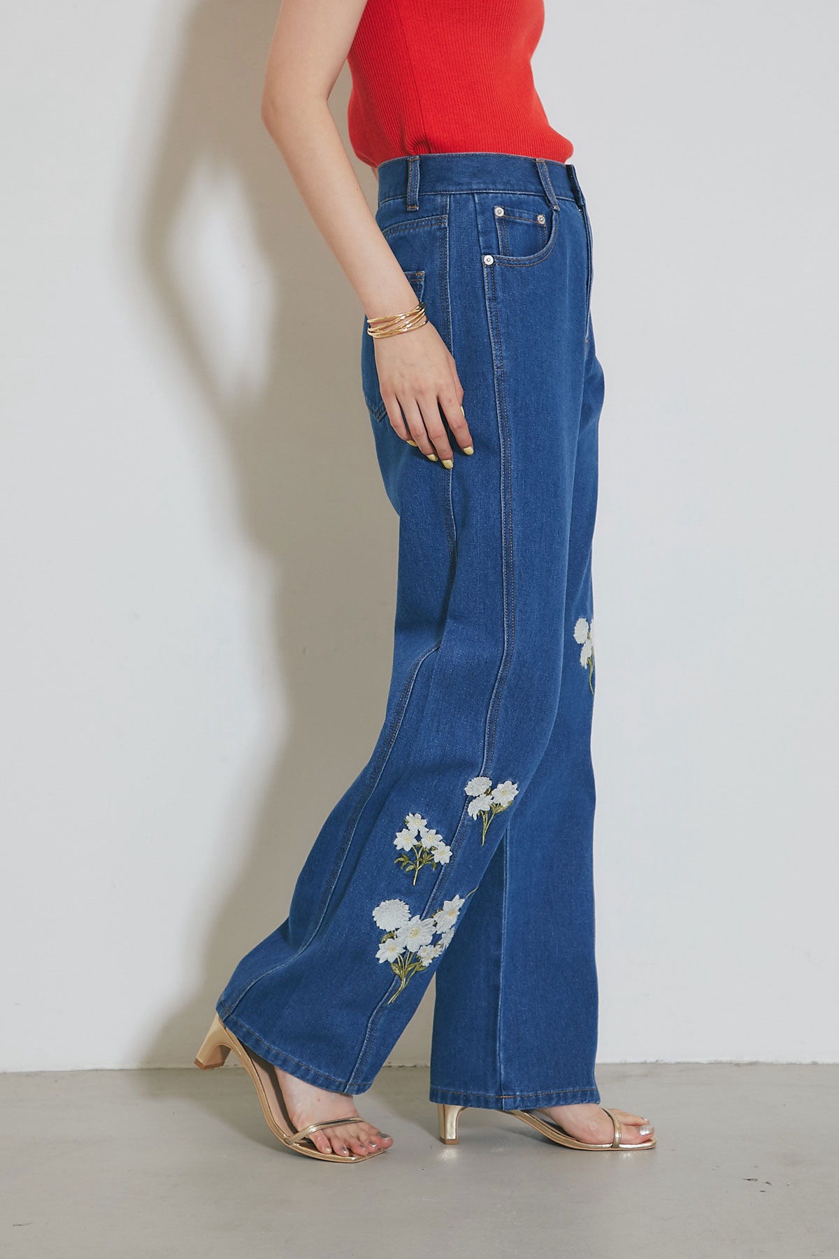 刺繡花闊腳修腳牛仔褲