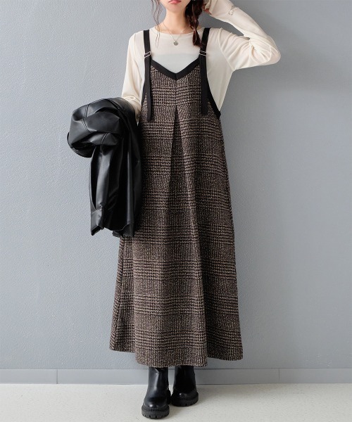 格仔吊帶薄絨有袋連身裙