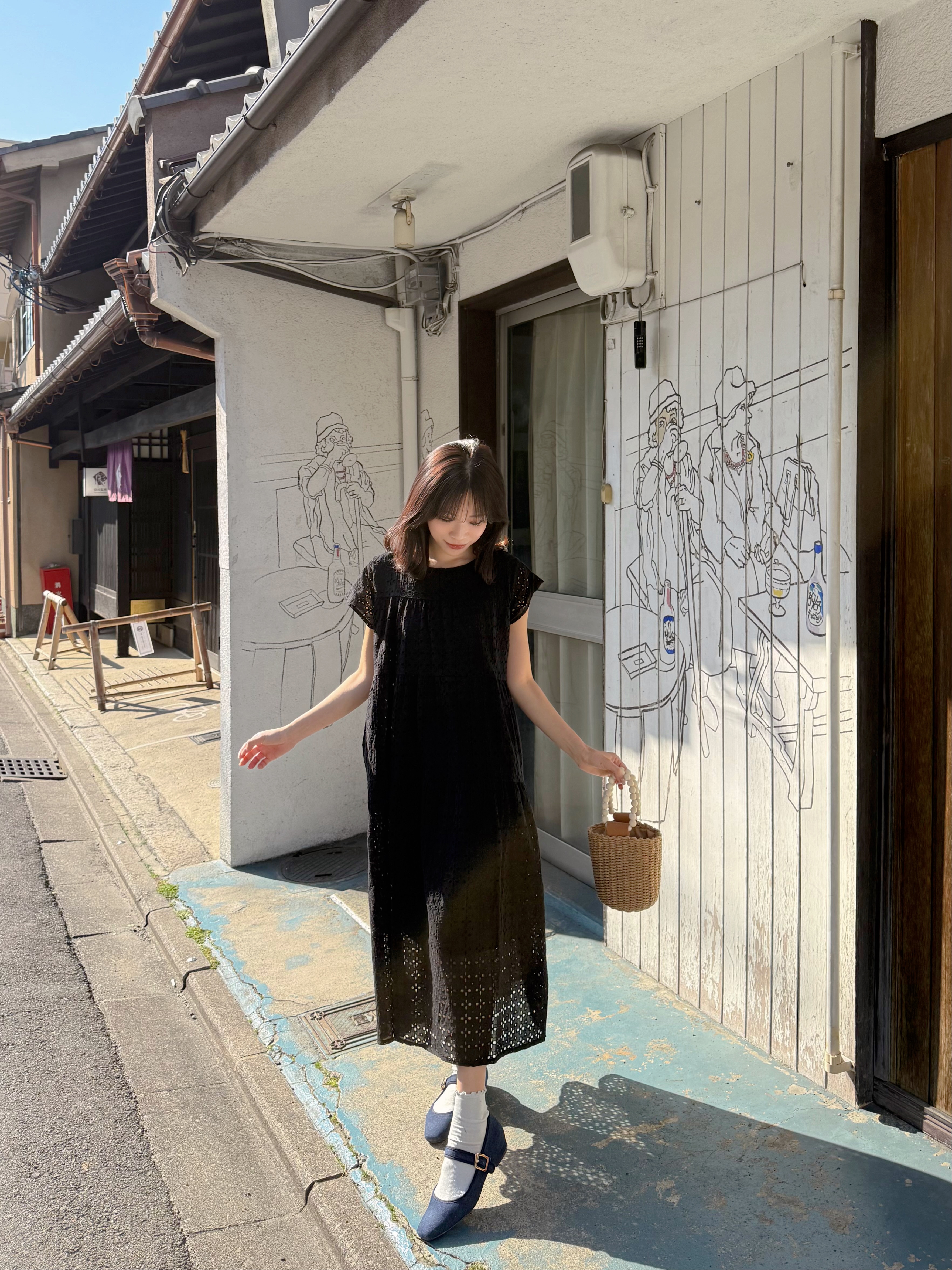 2色•刺繡鏤空純綿短袖連身裙